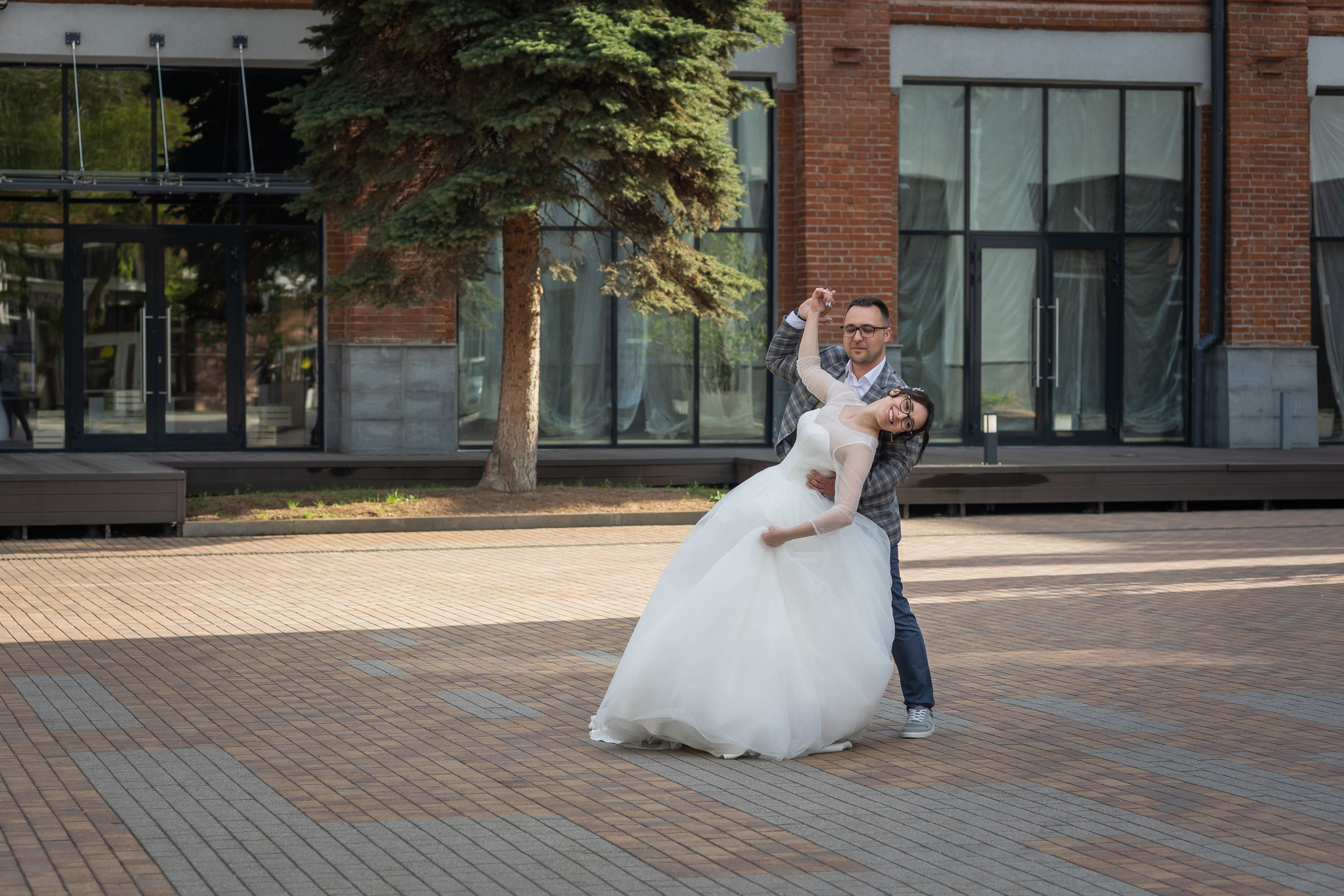 Миша и Маша. Весенняя свадьба 18.04.2023. Семейный фотограф в Москве Наталья Чуб, заказать Фотокнигу