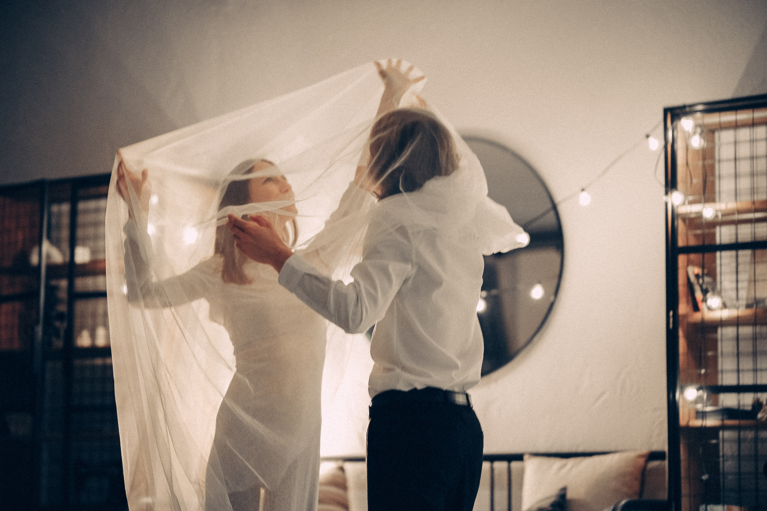 Новогодняя свадебная фотосессия в квартире. Свадебный фотограф в СПб Александр Шведов. Фотограф СПб Александр Шведов: Свадьбы, фотопрогулки, портфолио, фотопроекты