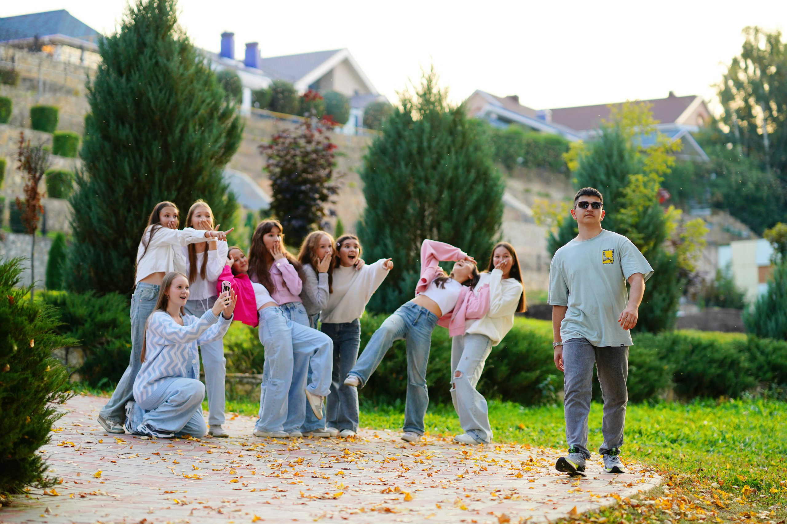 Осень 9,11 класс. Фотограф Герман