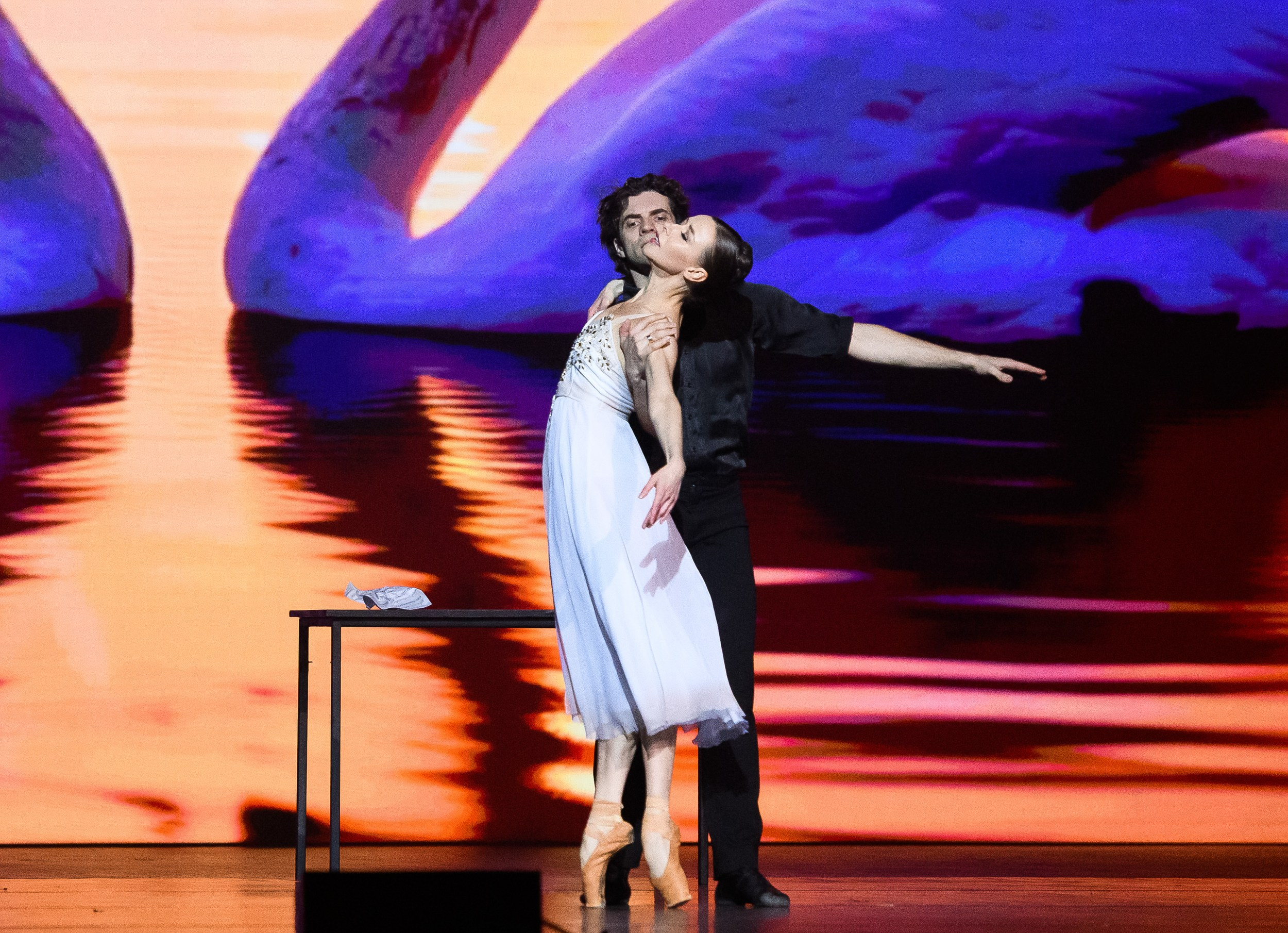 Пластический спектакль «НАВАЖДЕНИЕ» Ирины Виннер