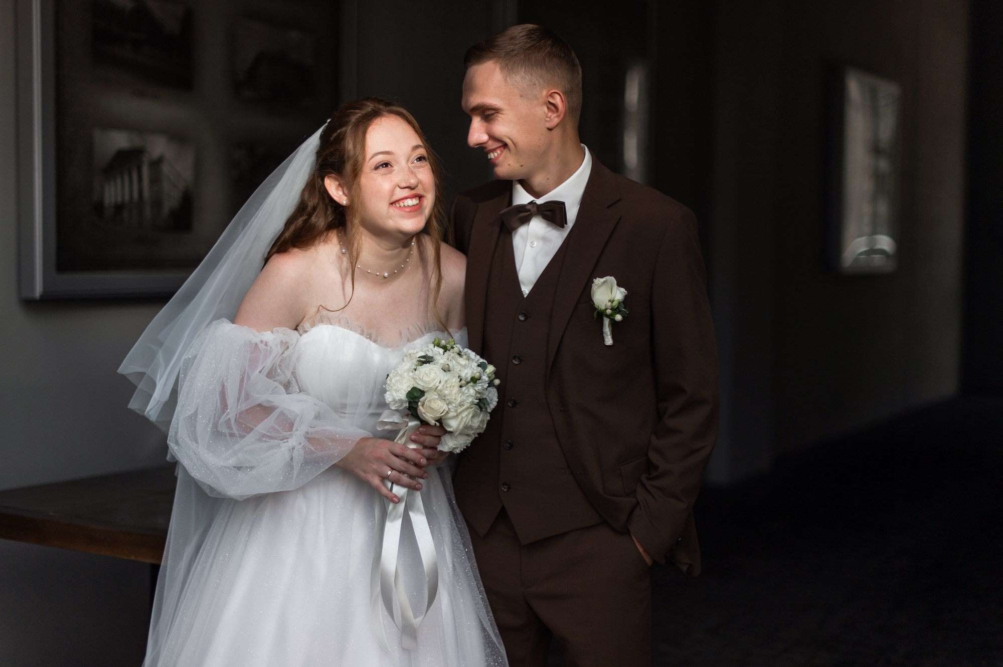 Сияющие молодожёны. Свадебный и семейный фотограф в Омске Мормулев Михаил