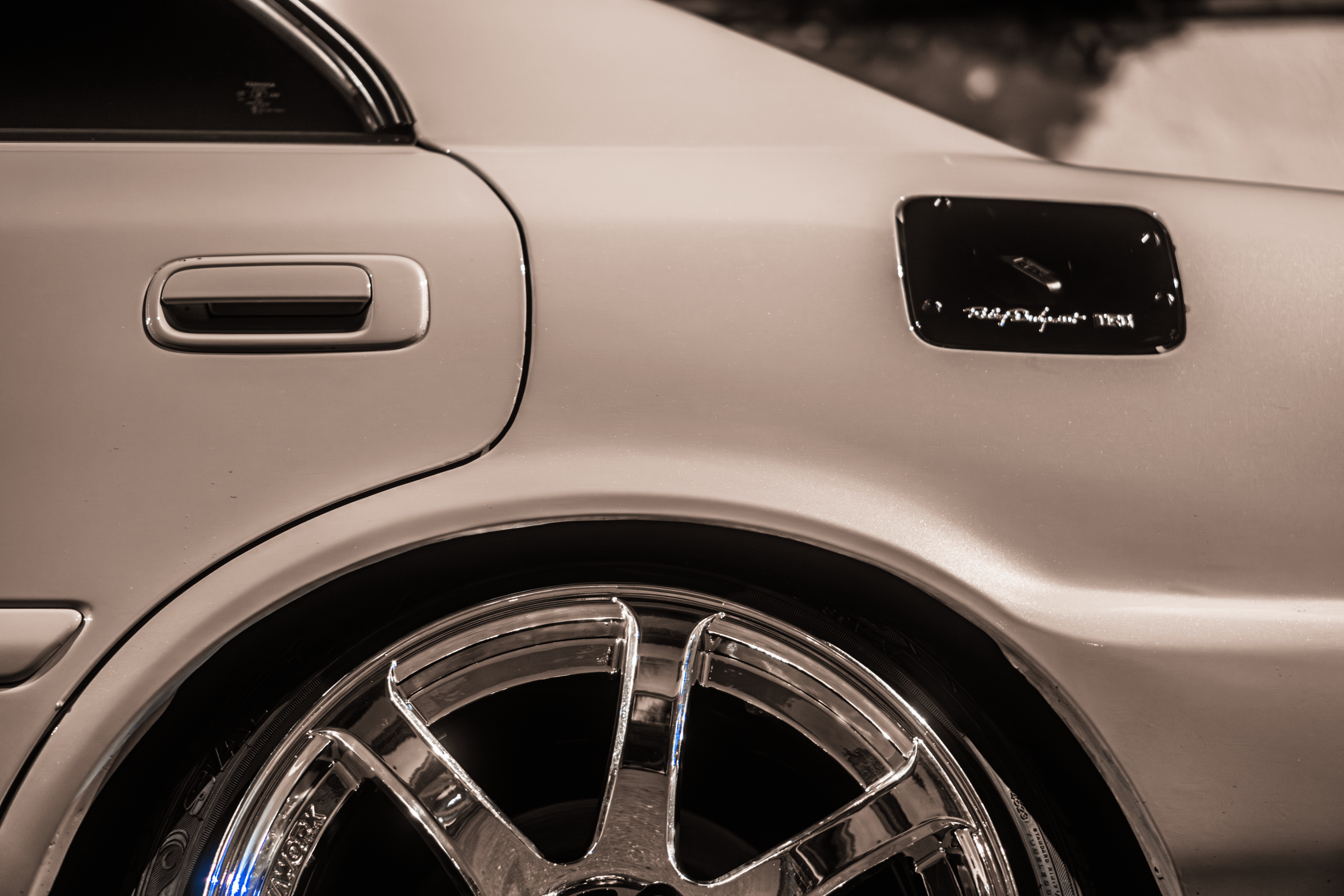 Toyota Chaser JZX100: белая жемчужина