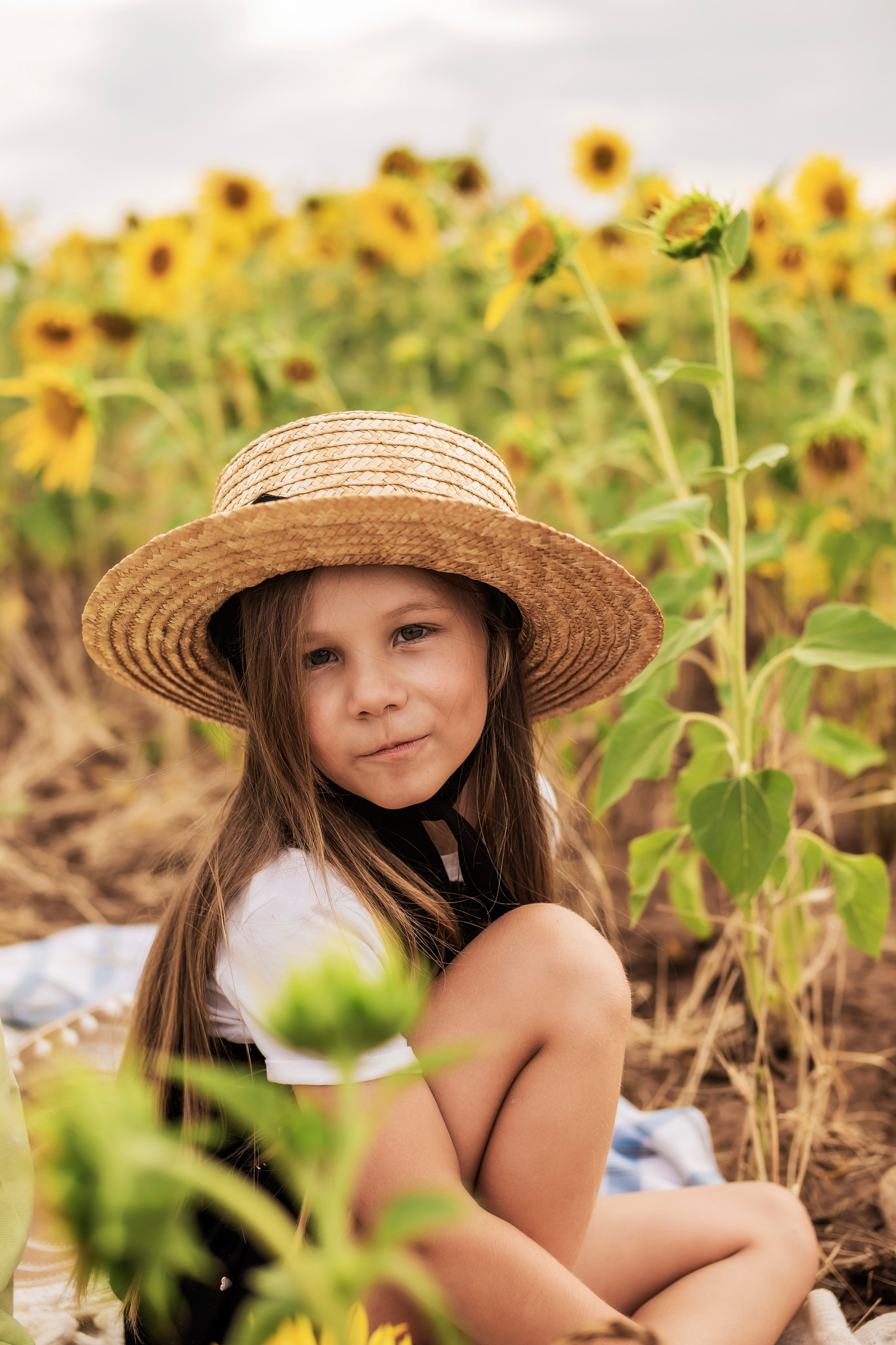 Фото в подсолнухах. Семейный фотограф в Саратове