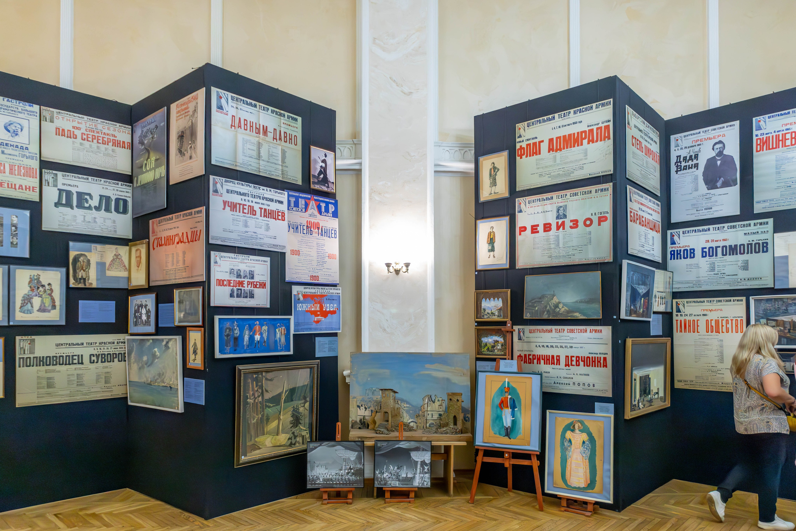 Спектакль «Гусарская баллада» в театре Российской Армии