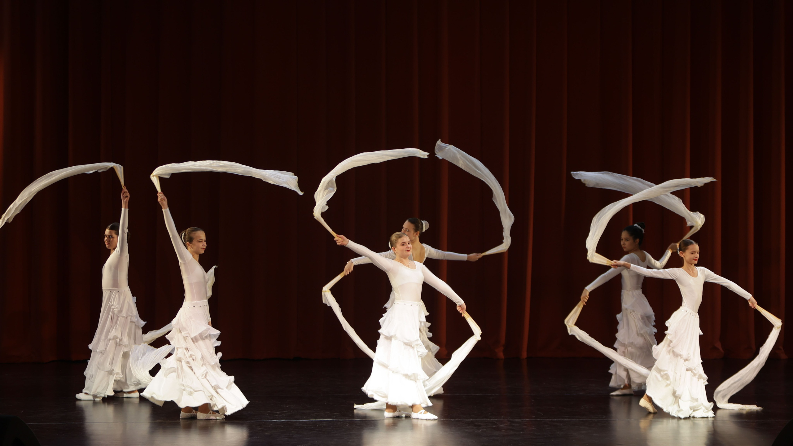 Фестиваль хореографического искусства «КУБОК ЛЕГЕНДЫ — 2025». Выпускные альбомы и школьный фотограф в Подольске, Троицке, Щербинке, Москве и Московской области