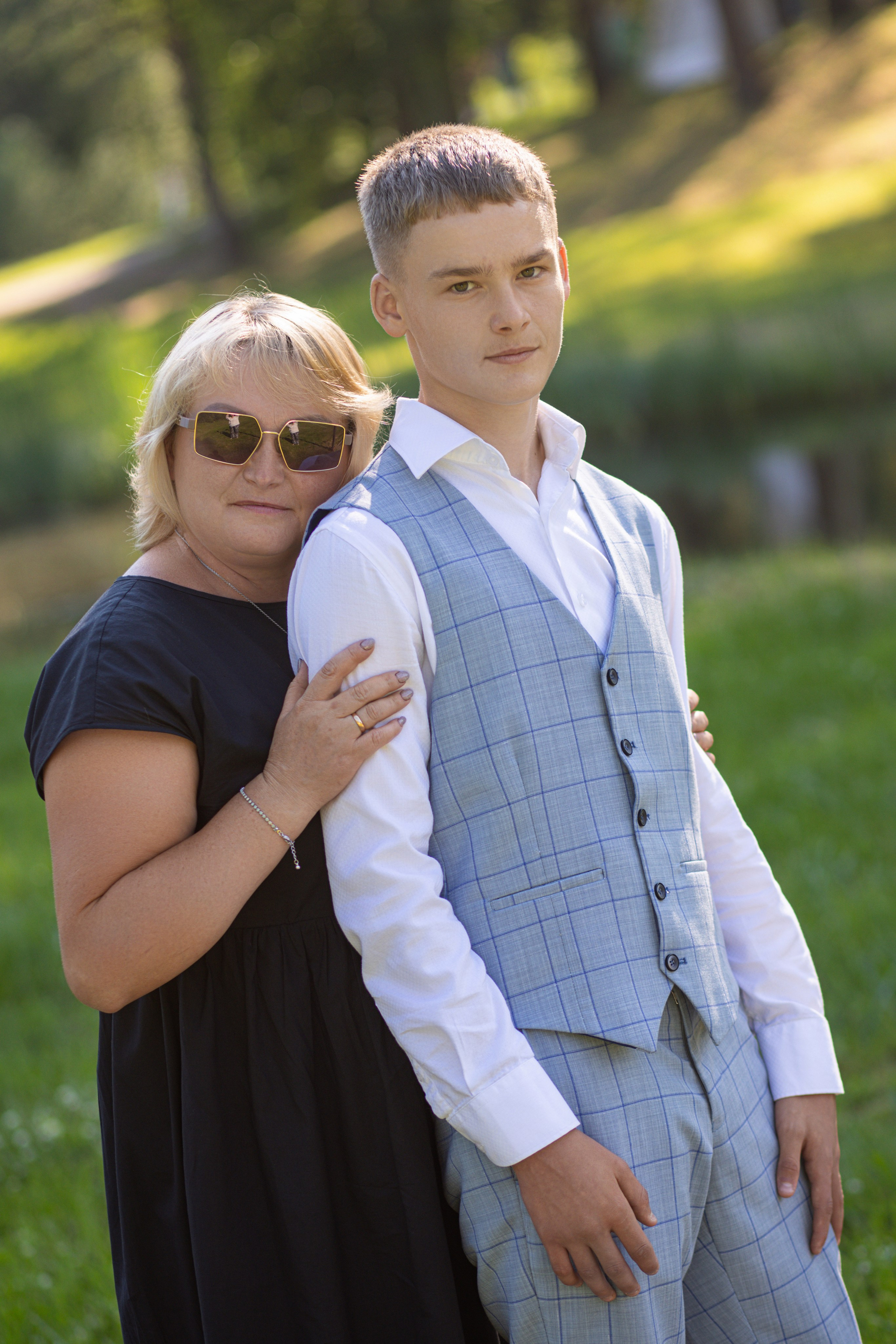 Фотосессия на выпускной. Школа № 12, 11 класс, 2024 г. Студия выпускных альбомов Остров