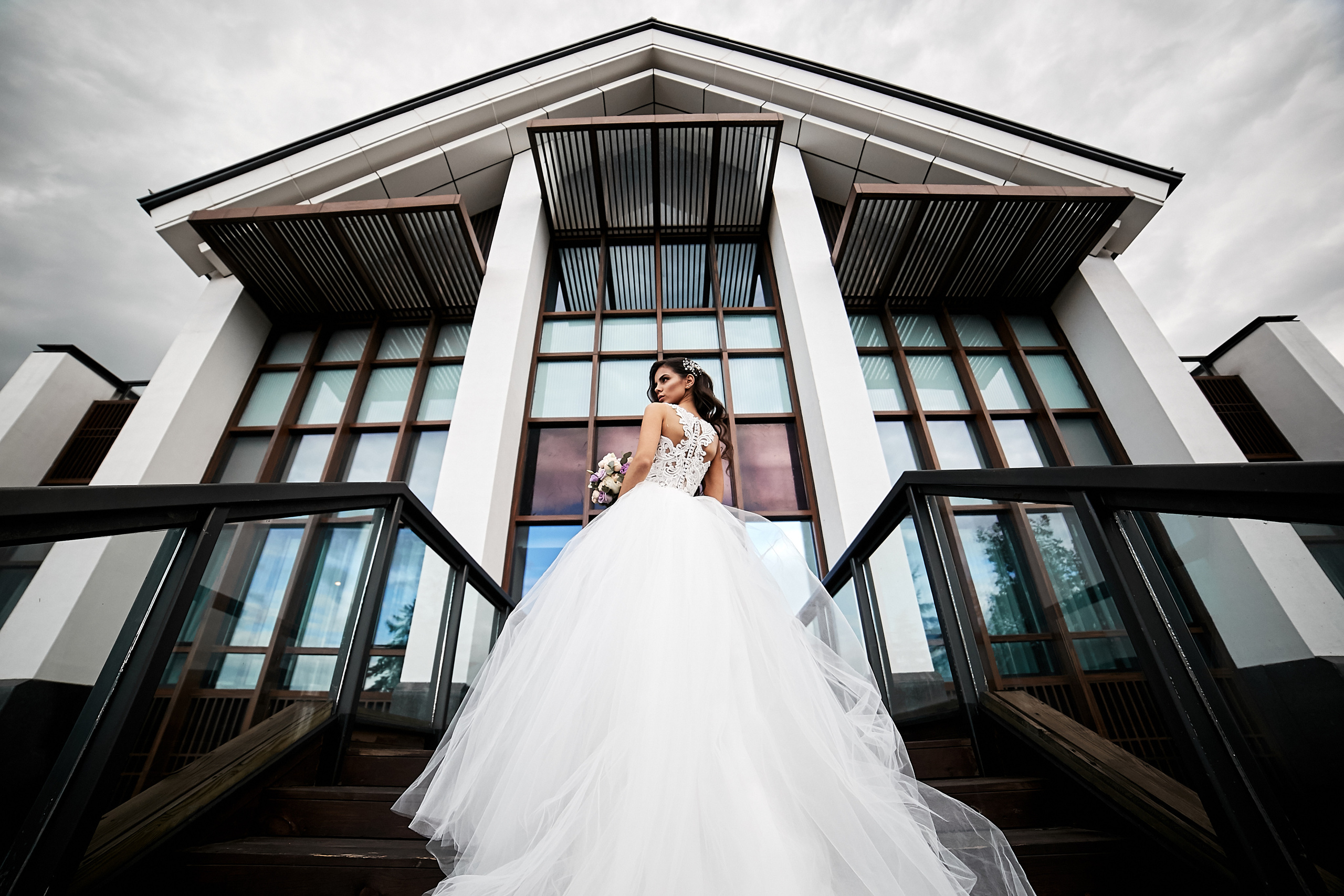 свадебная фотосессия , фотостудия ,  невеста ,свадебная прогулка