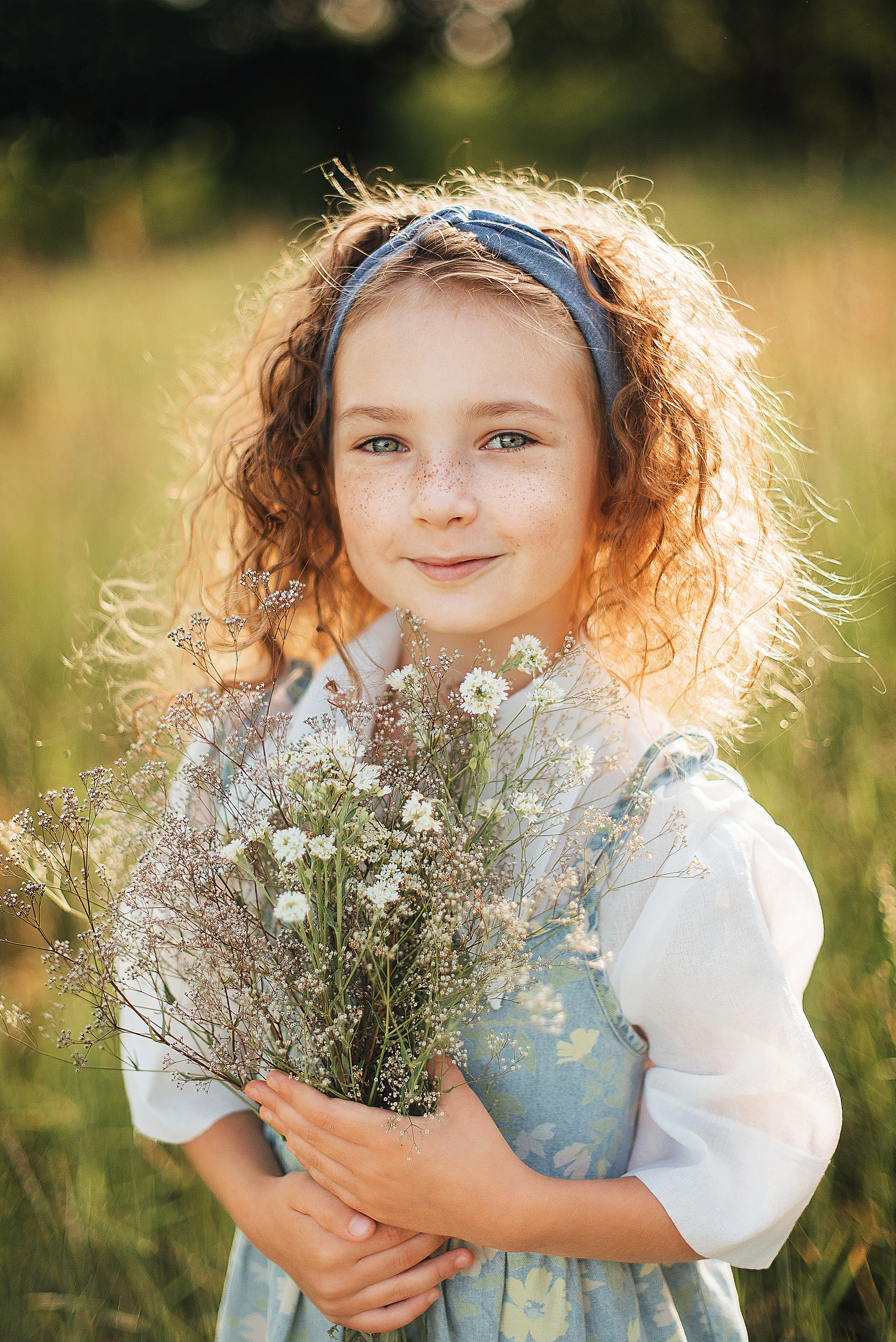 Девочка с цветами