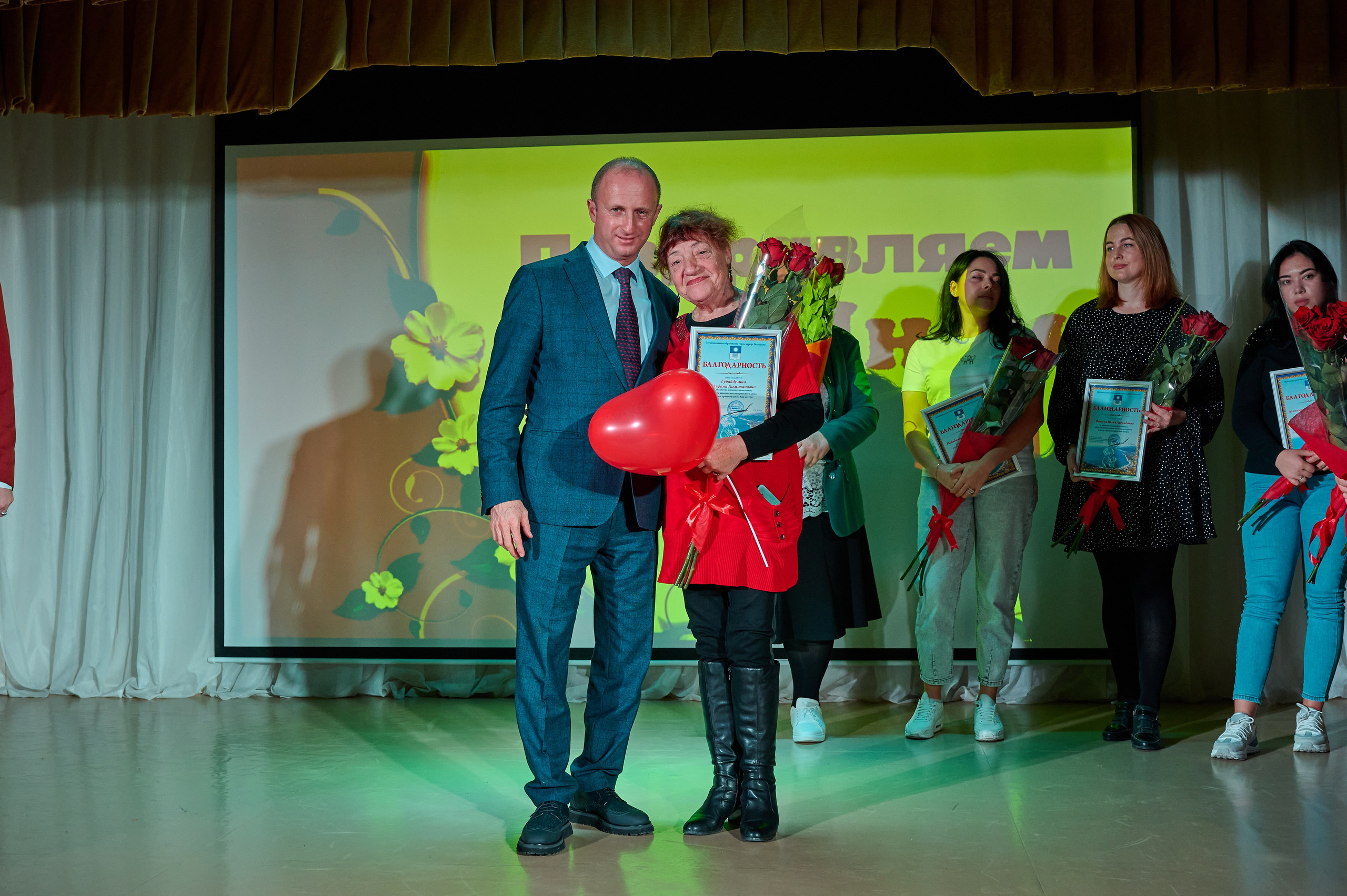 День матери ДК Виноградный. Жизнь курорта Кабардинка в фотографиях