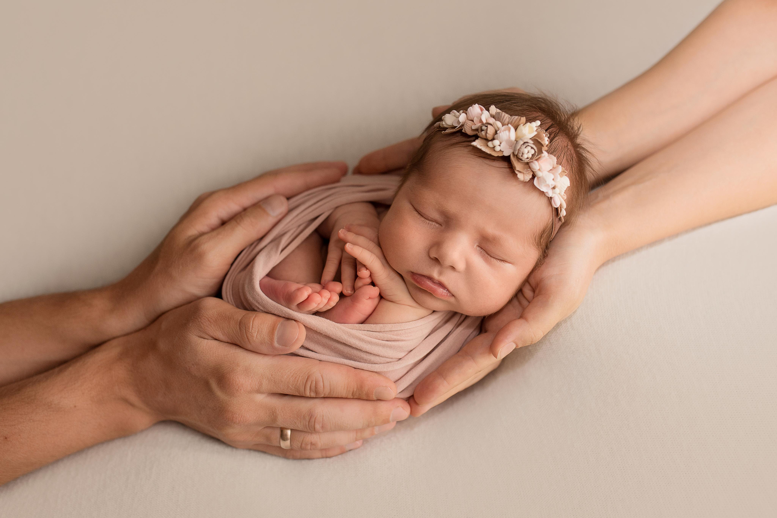 Фотограф новорожденных в Екатеринбурге Лена Ильина