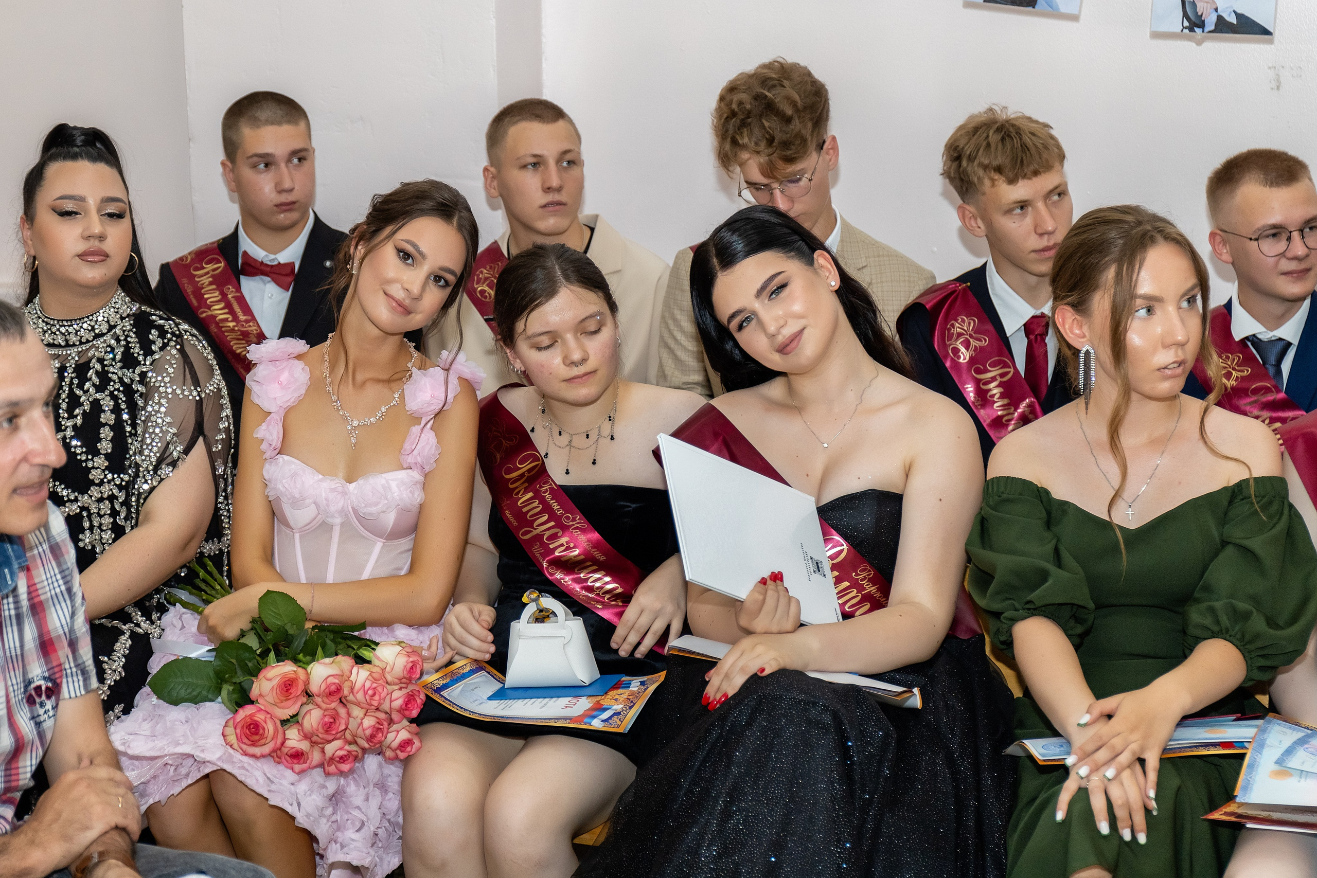 Выпускной. Школа 22, 11 класс. Стильный выпускной альбом Владивосток фотограф Вероника Мигачева