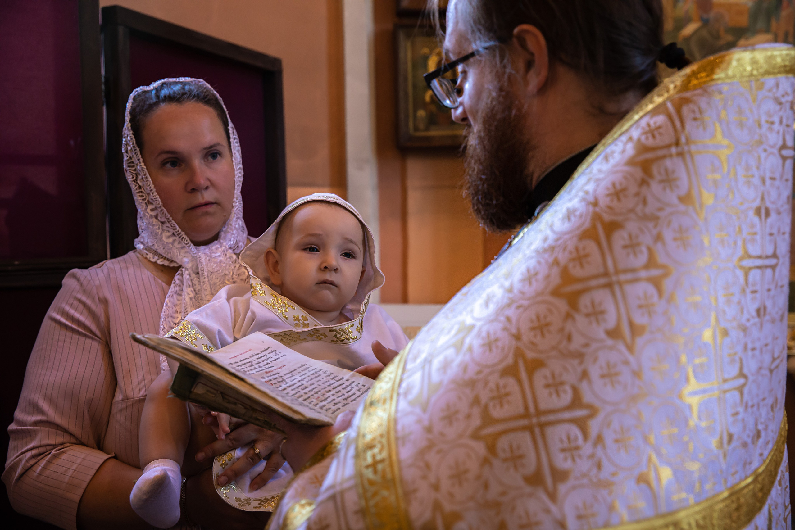 Мл. Кирилл. Крещение в Чесменской церкви. ФОТОГРАФ РАДОСТИ Фотосессия в студии СПб. Портретный фотограф — Юрий Торлопов