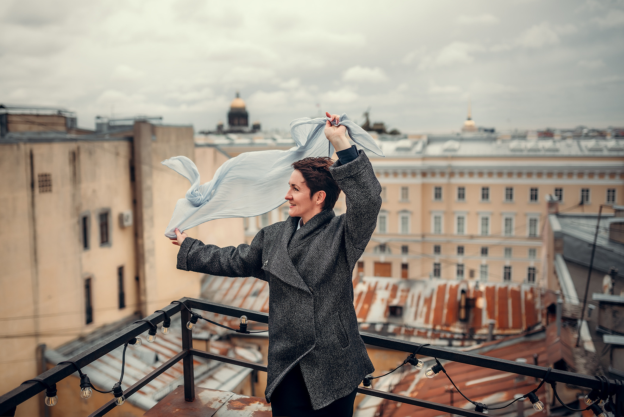 Наталья, крыша + Михайловский сад. Фотограф в Санкт- Петербурге Мария Золотарь