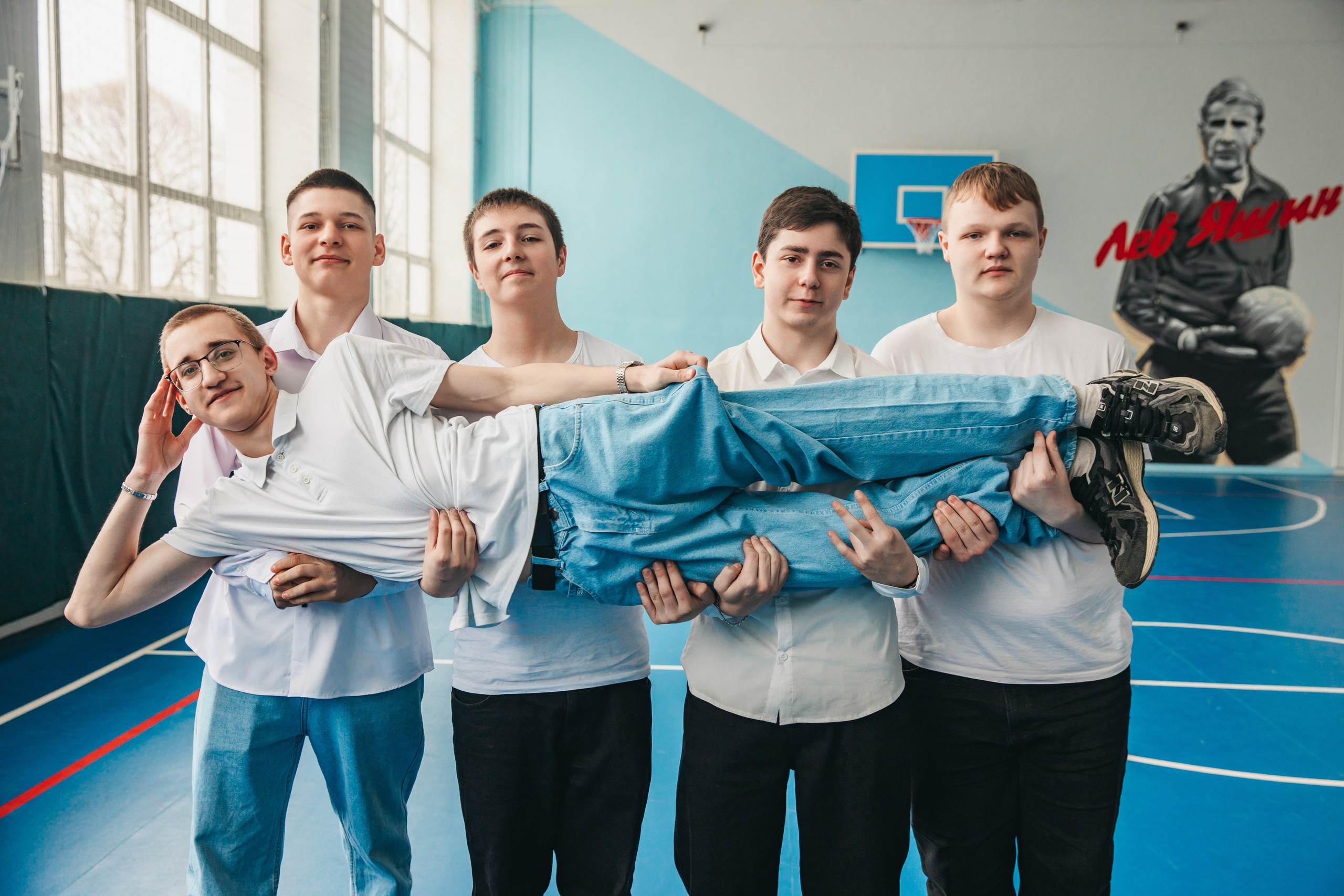 Выпускник школы. Фотокниги и выпускные альбомы в Иваново