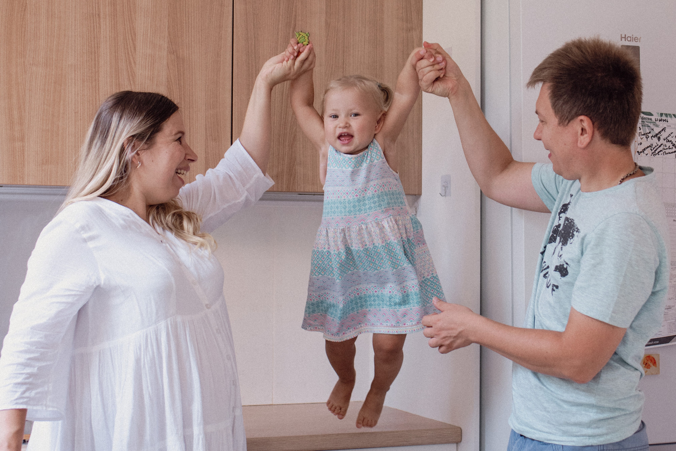 Семья Марины дома. Семейный фотограф в Севастополе Куценко Светлана