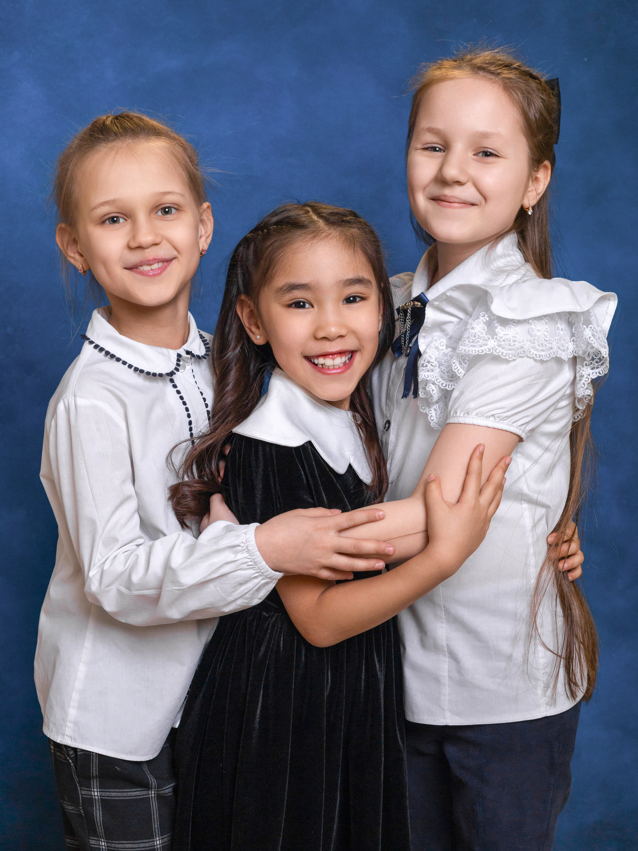 Выпускные альбомы в Тюмени для школ, садов, вузов спортивных секций