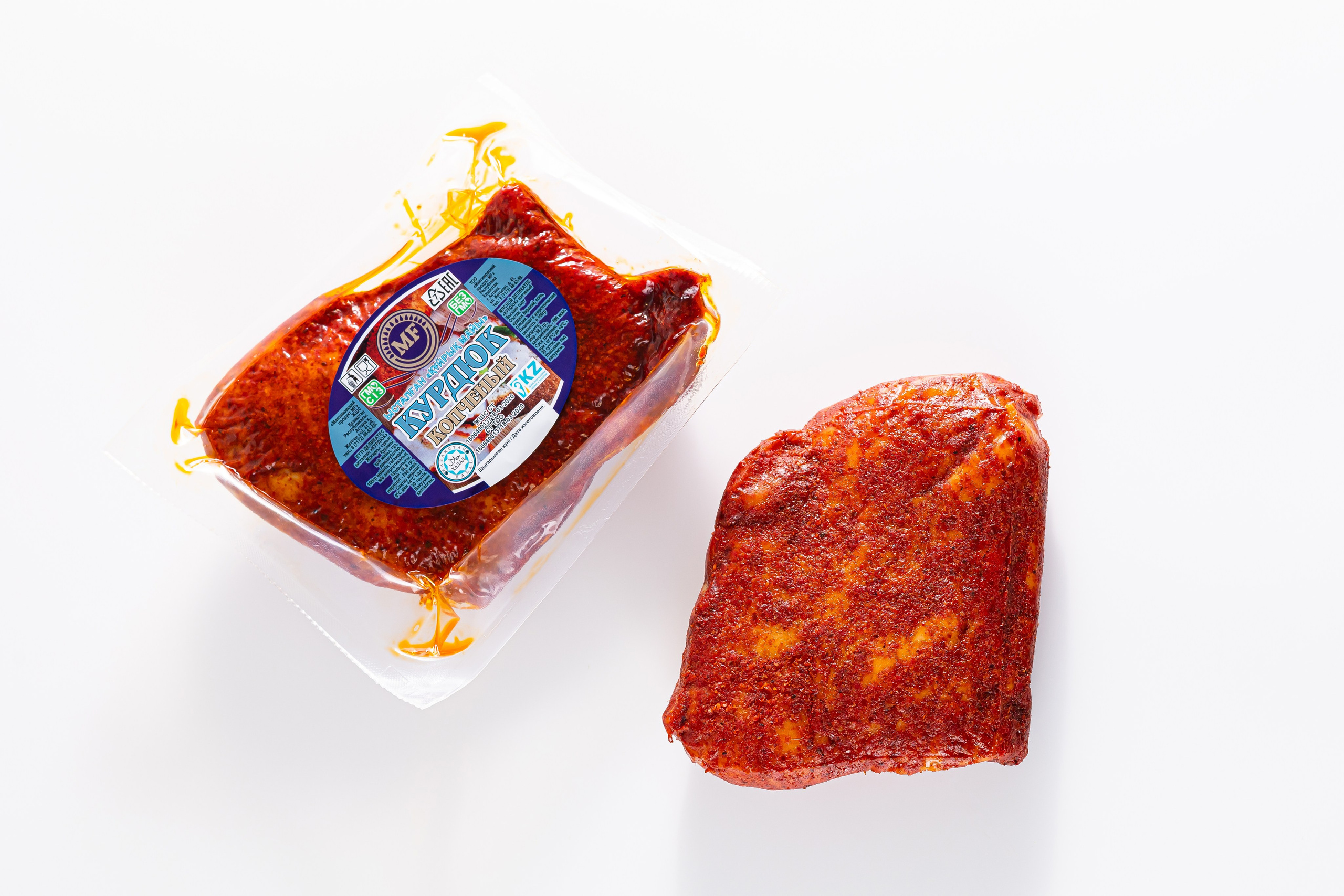 Фото на белом фоне для каталога бренда Максимовский продукт. Рекламный фуд фотограф и видеограф в Астане Алина Лысенко