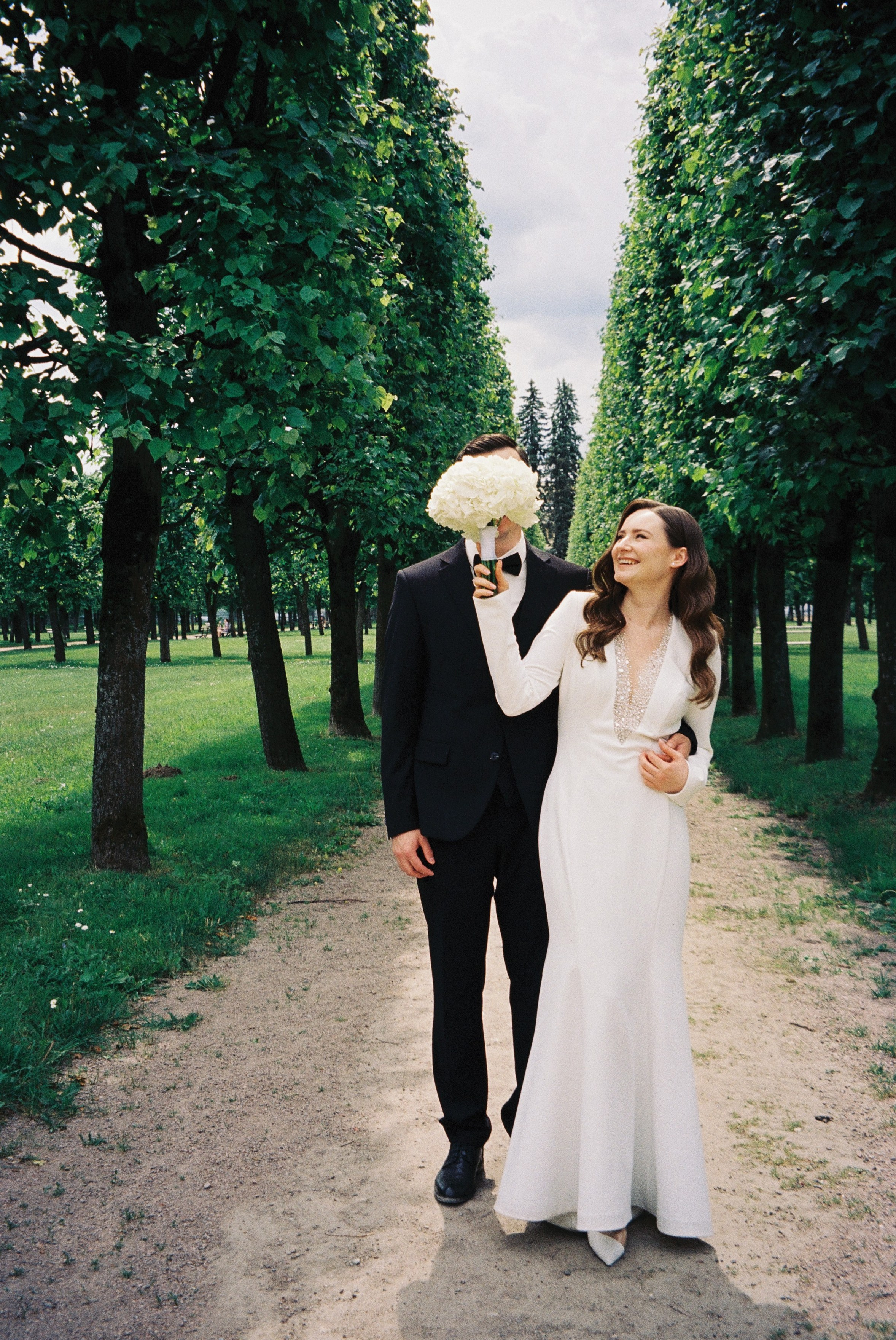 Свадебная фотосессия в Архангельском. Свадебный фотограф в Москве Элина Ларченкова. Фото, которые цепляют