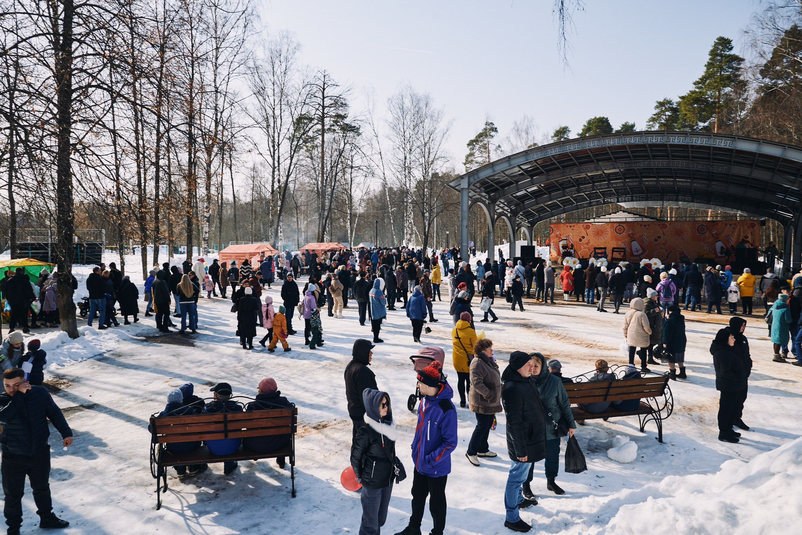 Масленица в Иваново 2024 год Парк Степанова. Фотограф в Иваново: Каталожная съемка одежды и постельного белья, Wildberries