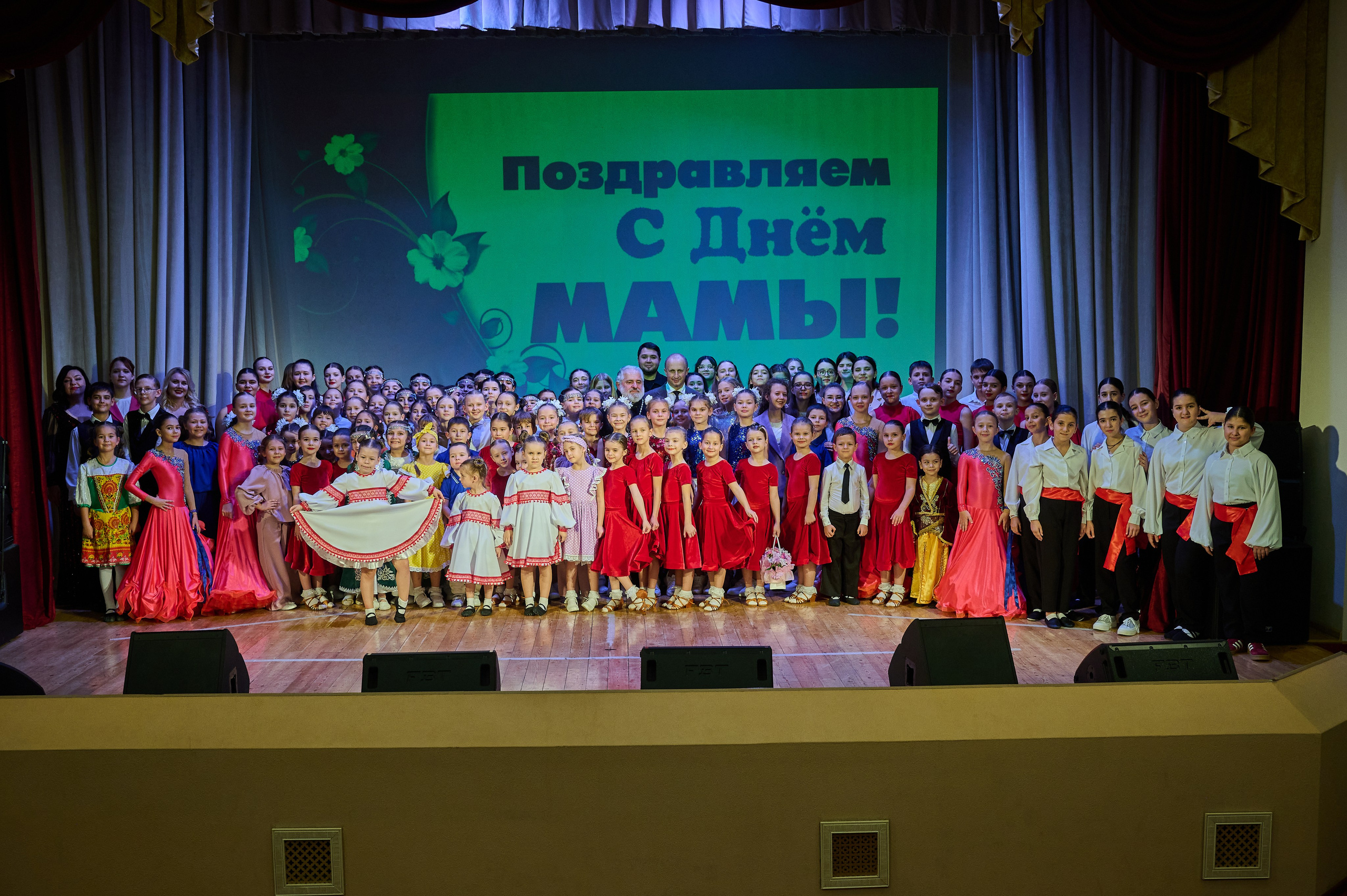 День матери Кабардинка. Жизнь курорта Кабардинка в фотографиях