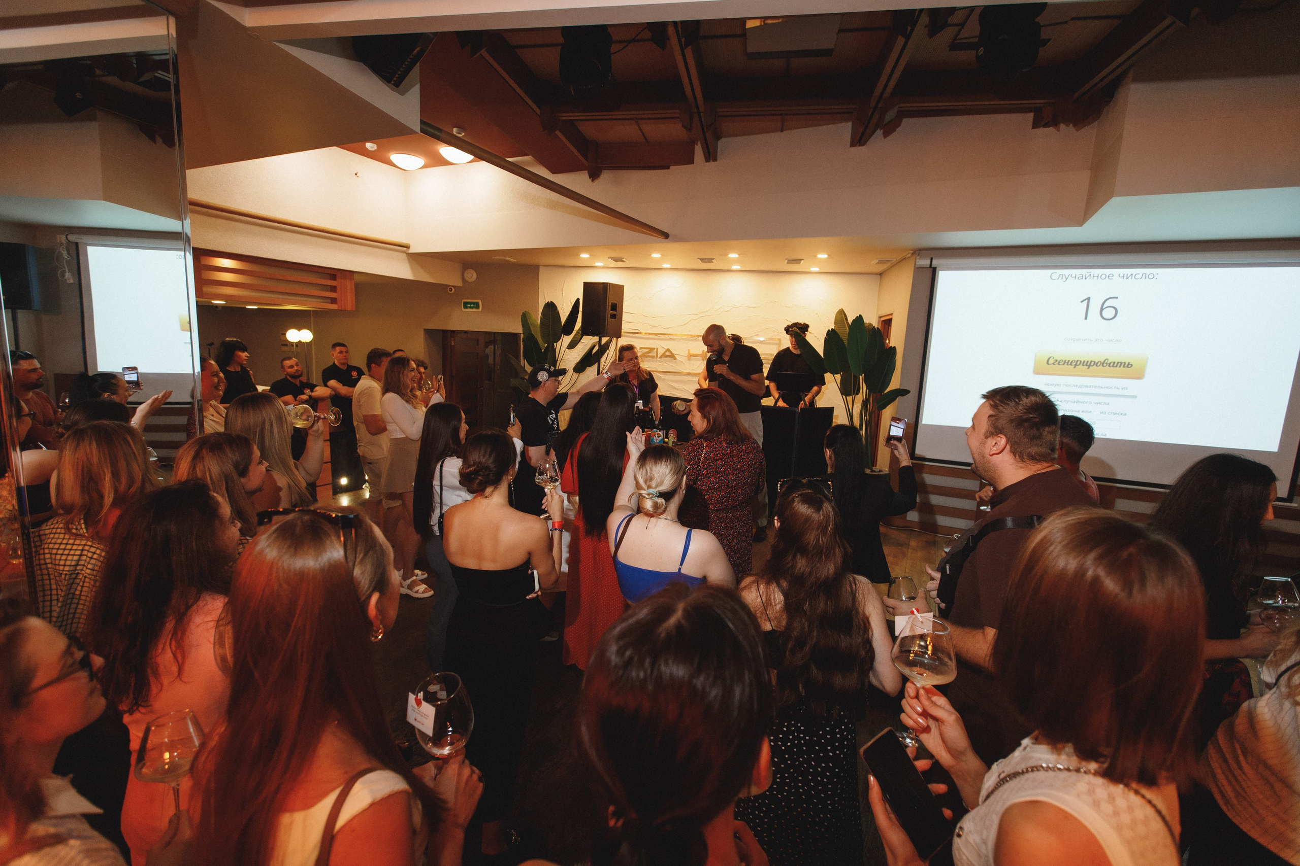 ФЕСТИВАЛЬ РОССИЙСКОГО ВИНА. СВОИ. ФОТООТЧЕТЫ-СОБЫТИЯ-МЕСТА