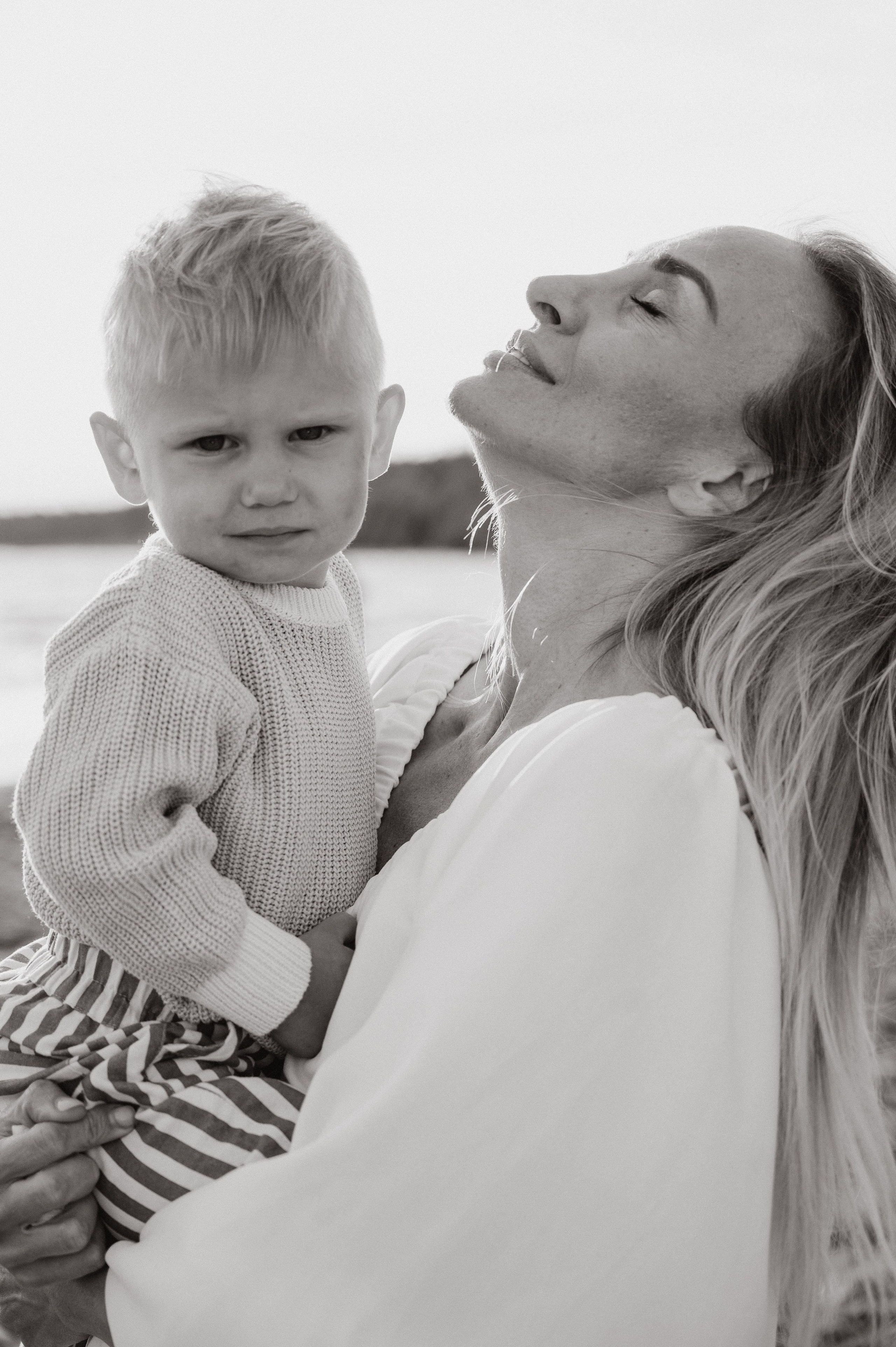 Фотопоргулка. Профессиональный фотограф беременности в СПБ. Стильные фотосессии беременности в стиле минимализм и классическая фотография