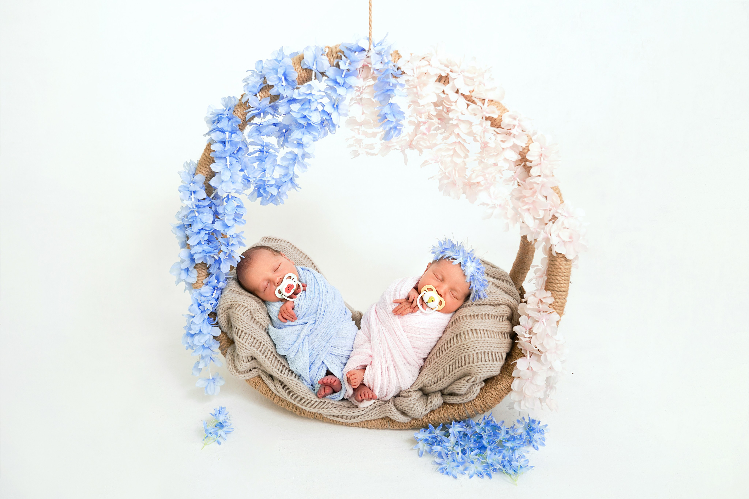 Фотосессия новорожденного (newborn). Фотограф новорожденных, детей до года и беременных в Симферополе