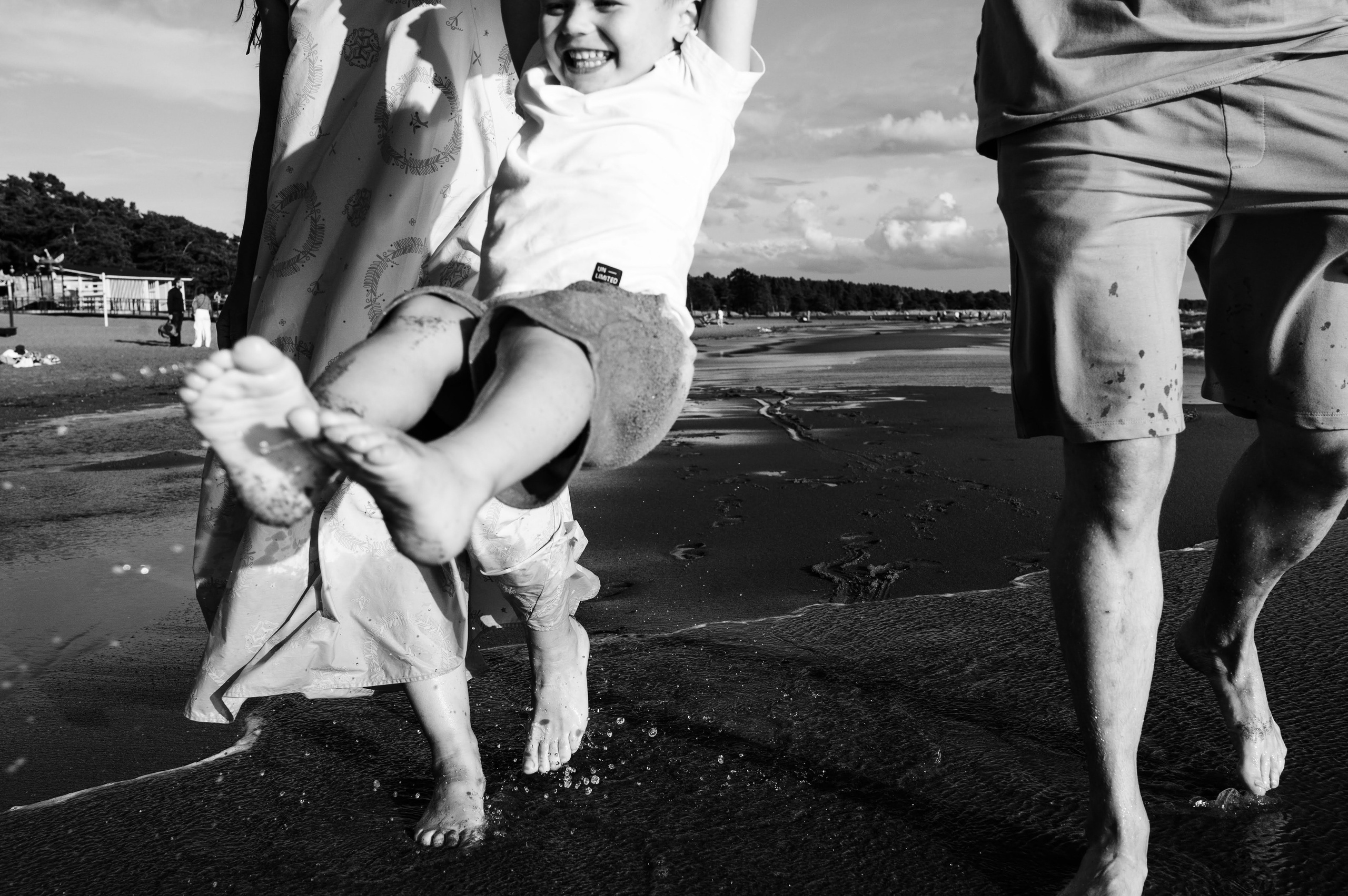 Фотопрогулка. Профессиональный фотограф беременности в СПБ. Стильные фотосессии беременности в стиле минимализм и классическая фотография