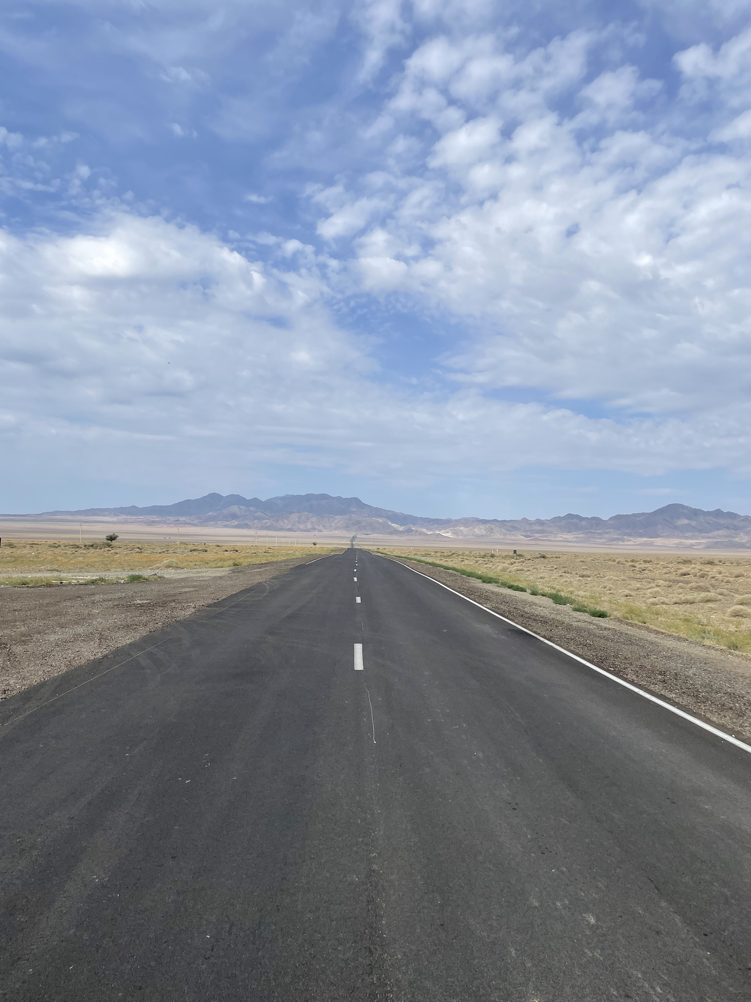 Горы Актау в национальном парке Алтын Эмель, Алматы, Казахстан. Где находится, как доехать, фото и видео весной и осенью