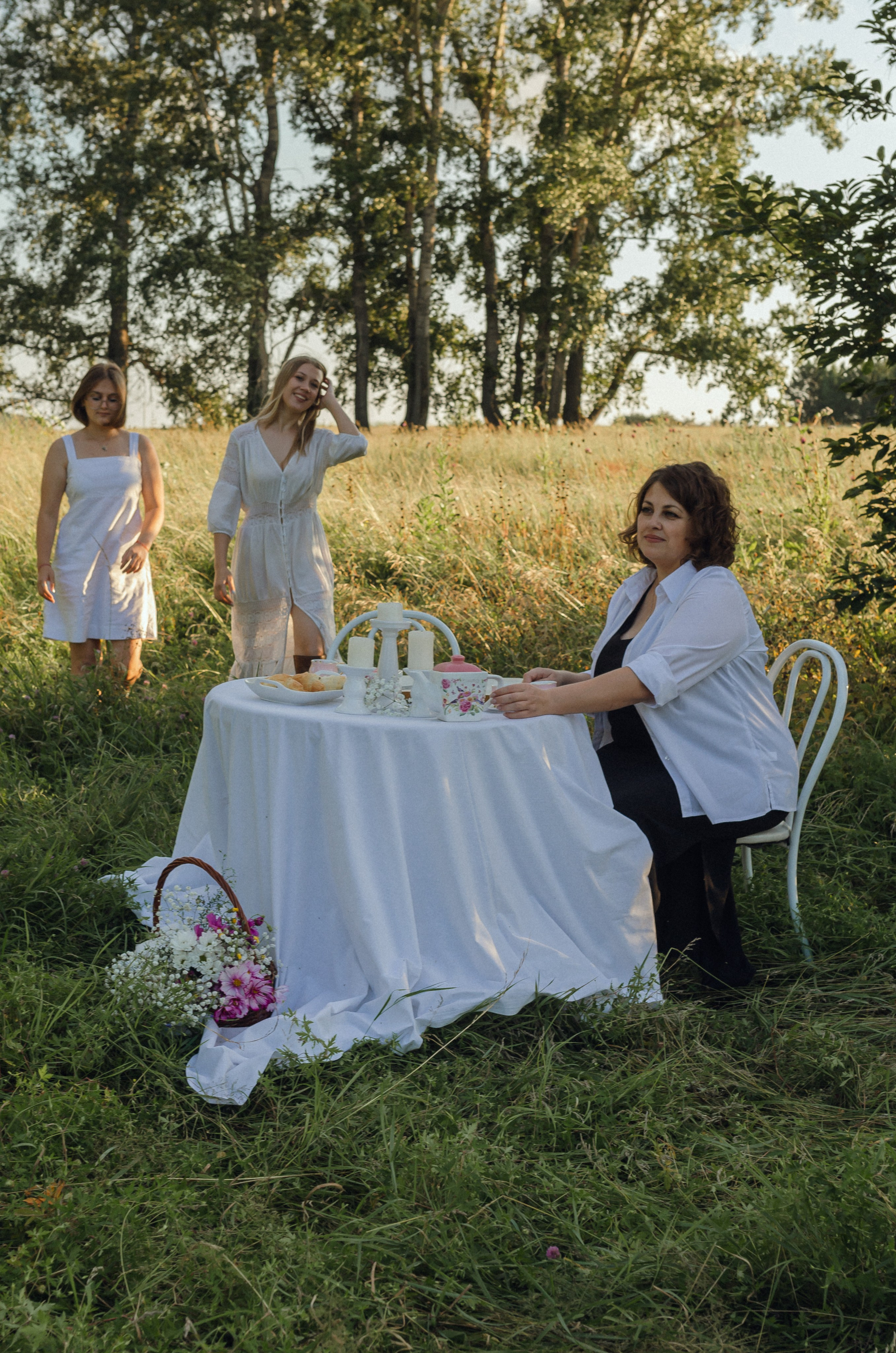 Мама и ее прекрасные дочери. Летняя съемка. Семейный фотограф в Барнауле Ирина Ястребова