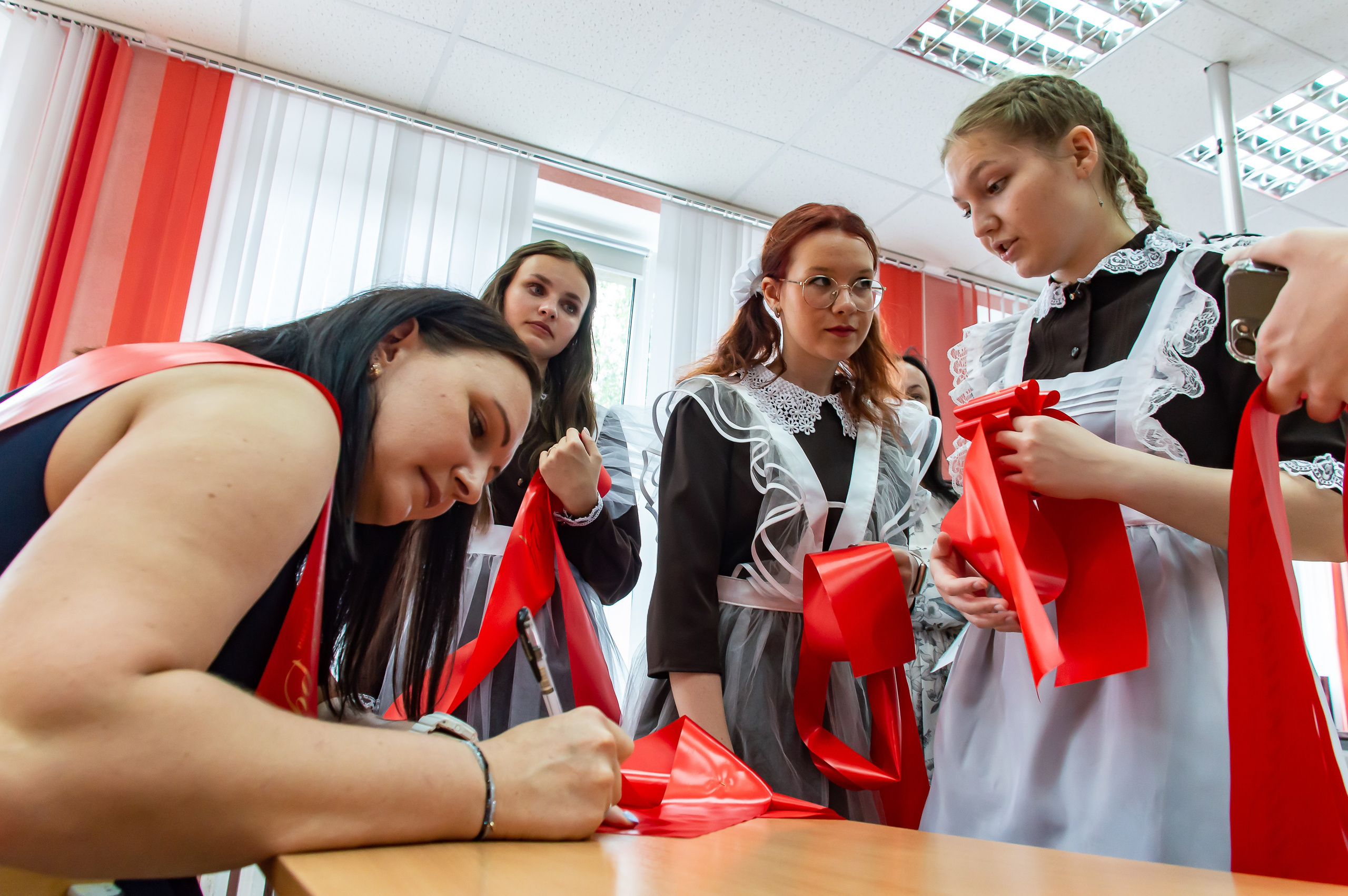 выпускники и выпускные ленты