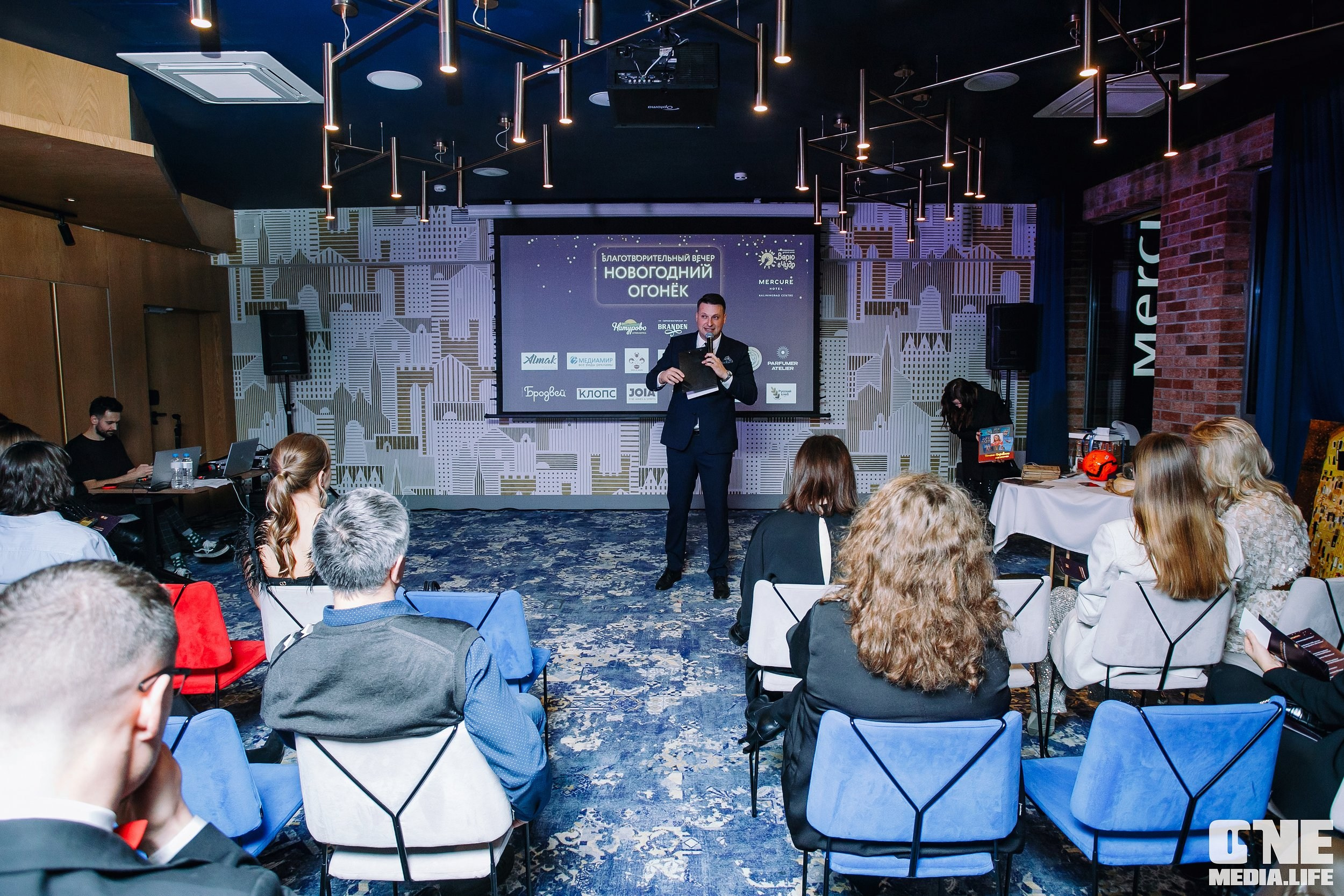 Новогодний Огонёк от Верю в Чудо. One Media Life: фоторепортажи, фотоотчеты с мероприятий и заведений