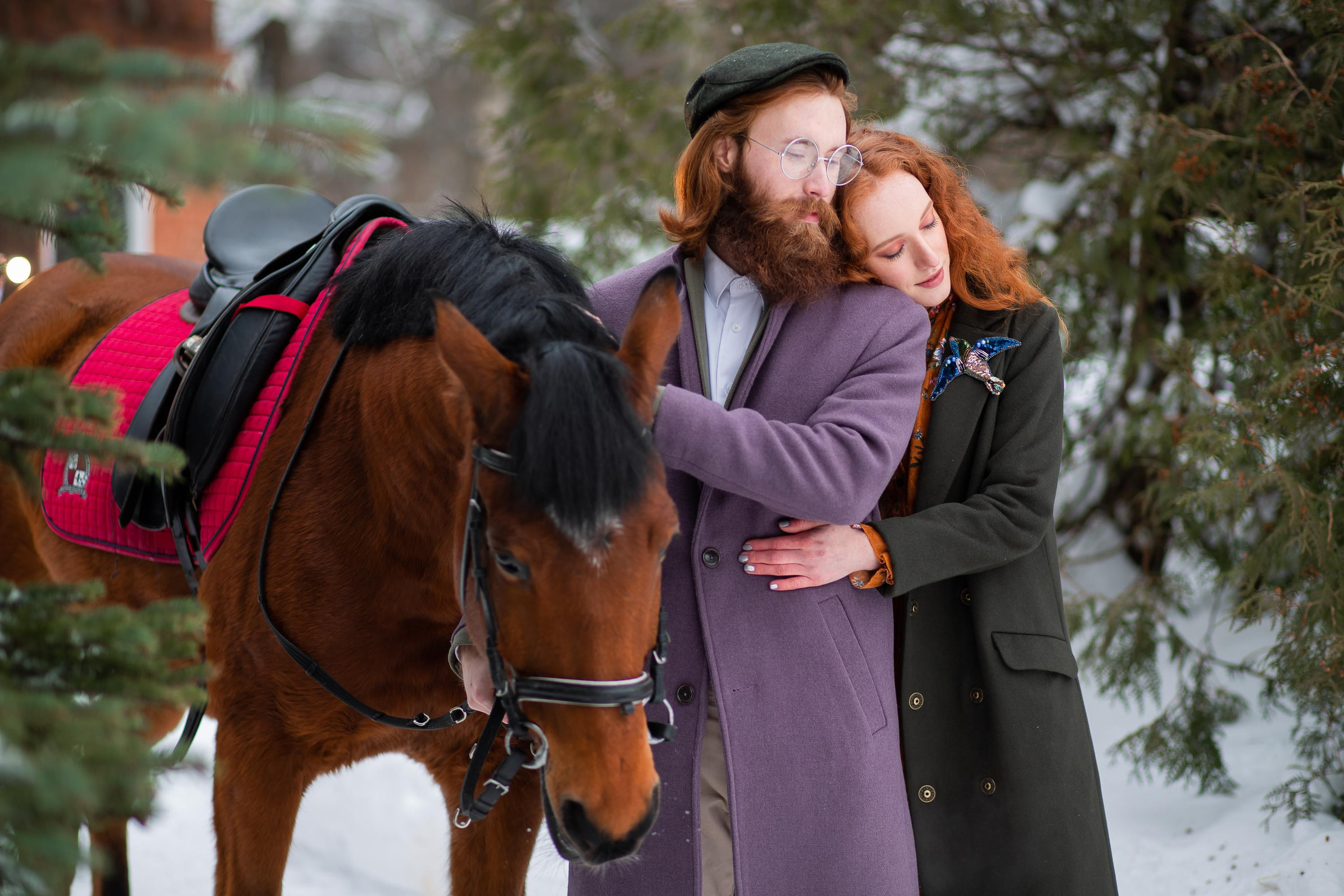 ЗИМНЯЯ ЛАВ СТОРИ НА КОНЮШНЕ. Семейный и свадебный фотограф в Санкт-Петербурге Таша Семёнова