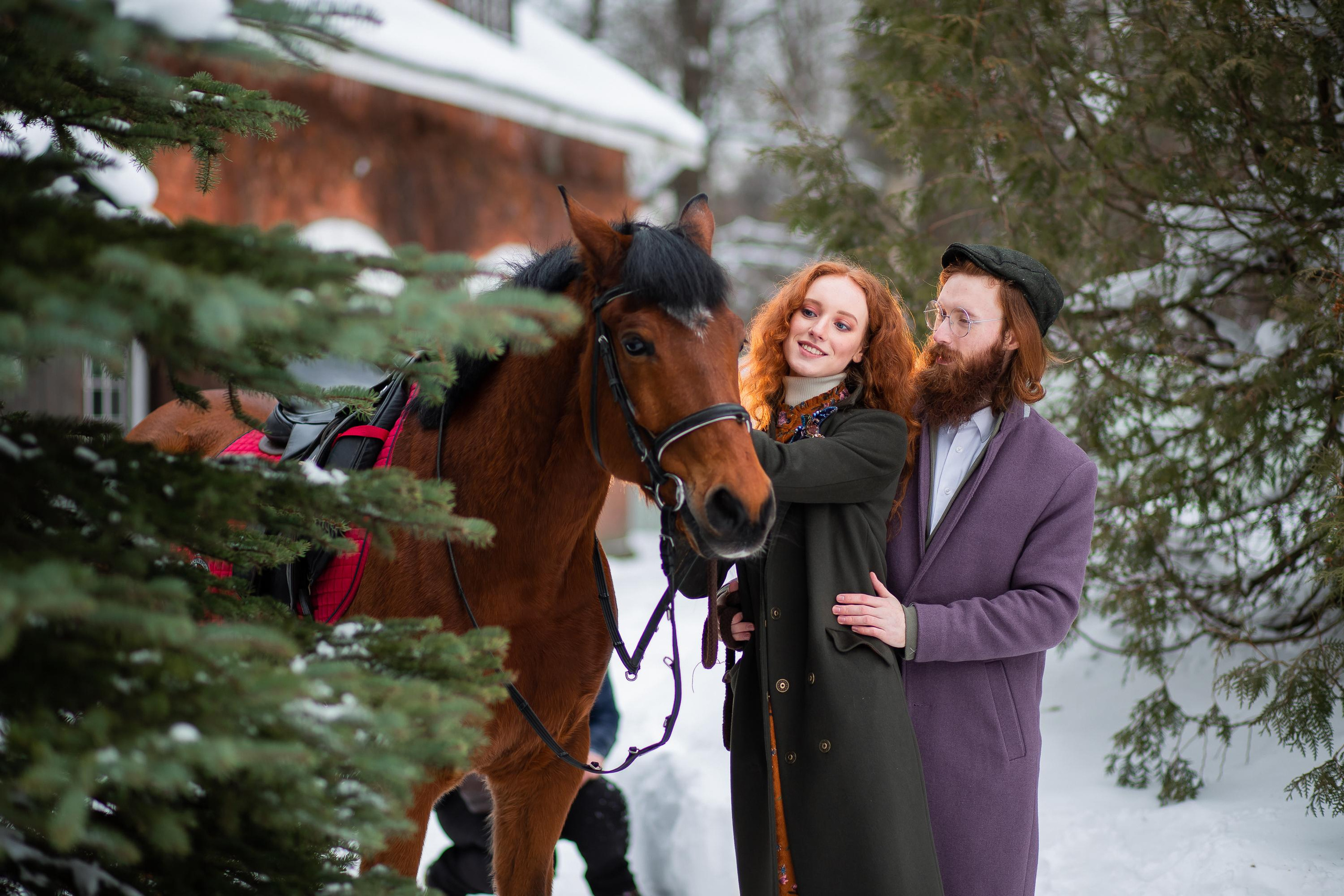 ЗИМНЯЯ ЛАВ СТОРИ НА КОНЮШНЕ. Семейный и свадебный фотограф в Санкт-Петербурге Таша Семёнова