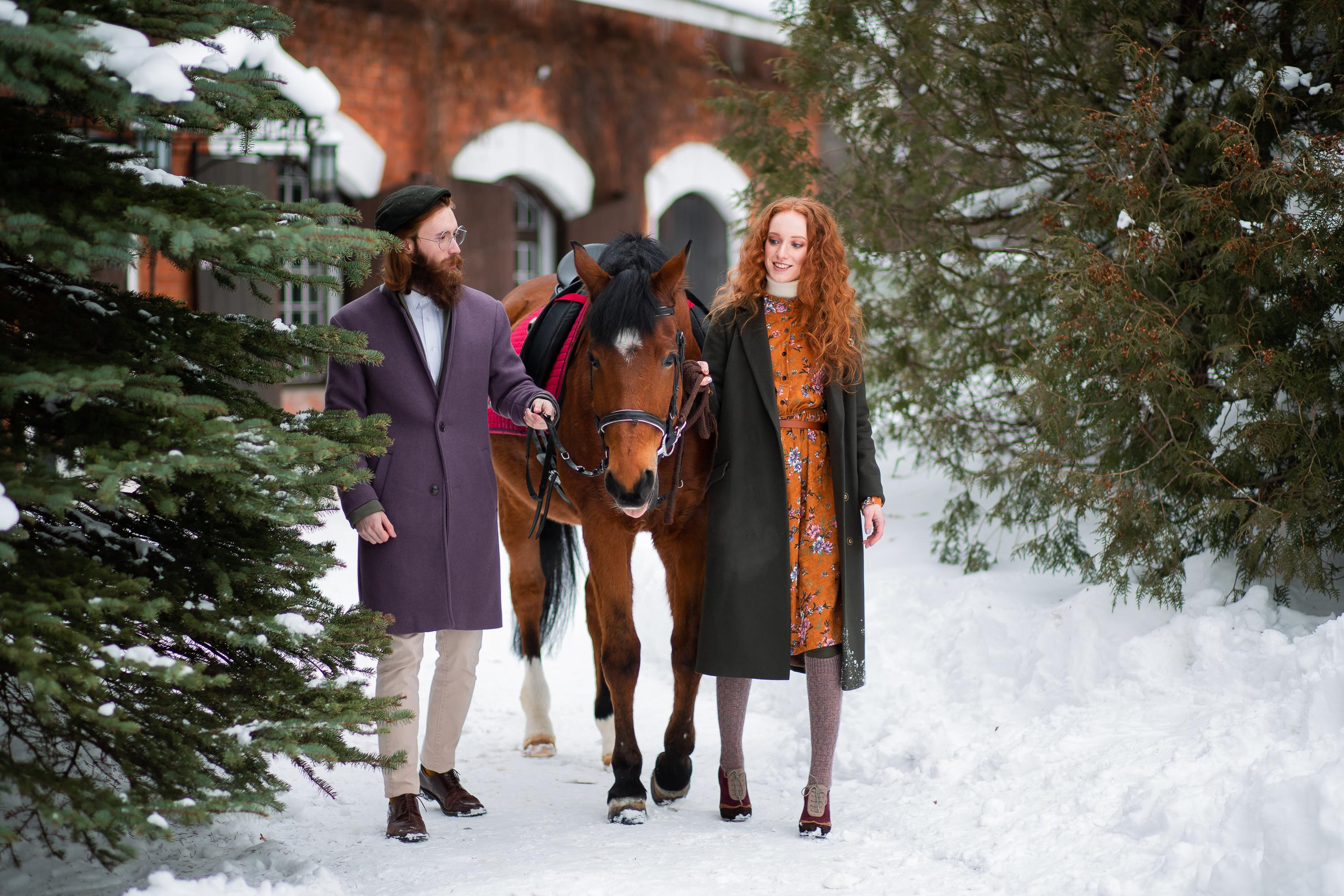 ЗИМНЯЯ ЛАВ СТОРИ НА КОНЮШНЕ. Семейный и свадебный фотограф в Санкт-Петербурге Таша Семёнова