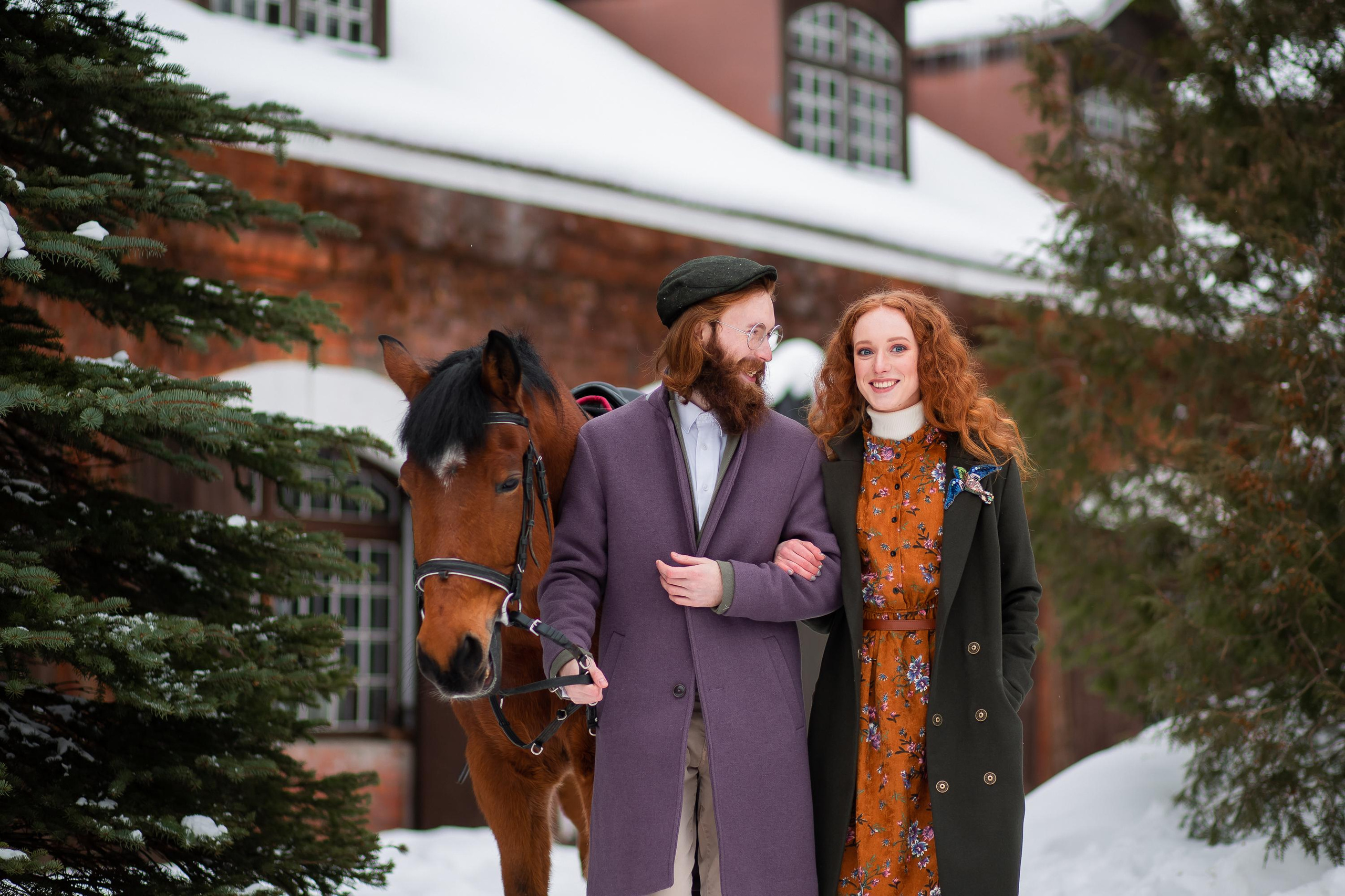 ЗИМНЯЯ ЛАВ СТОРИ НА КОНЮШНЕ. Семейный и свадебный фотограф в Санкт-Петербурге Таша Семёнова