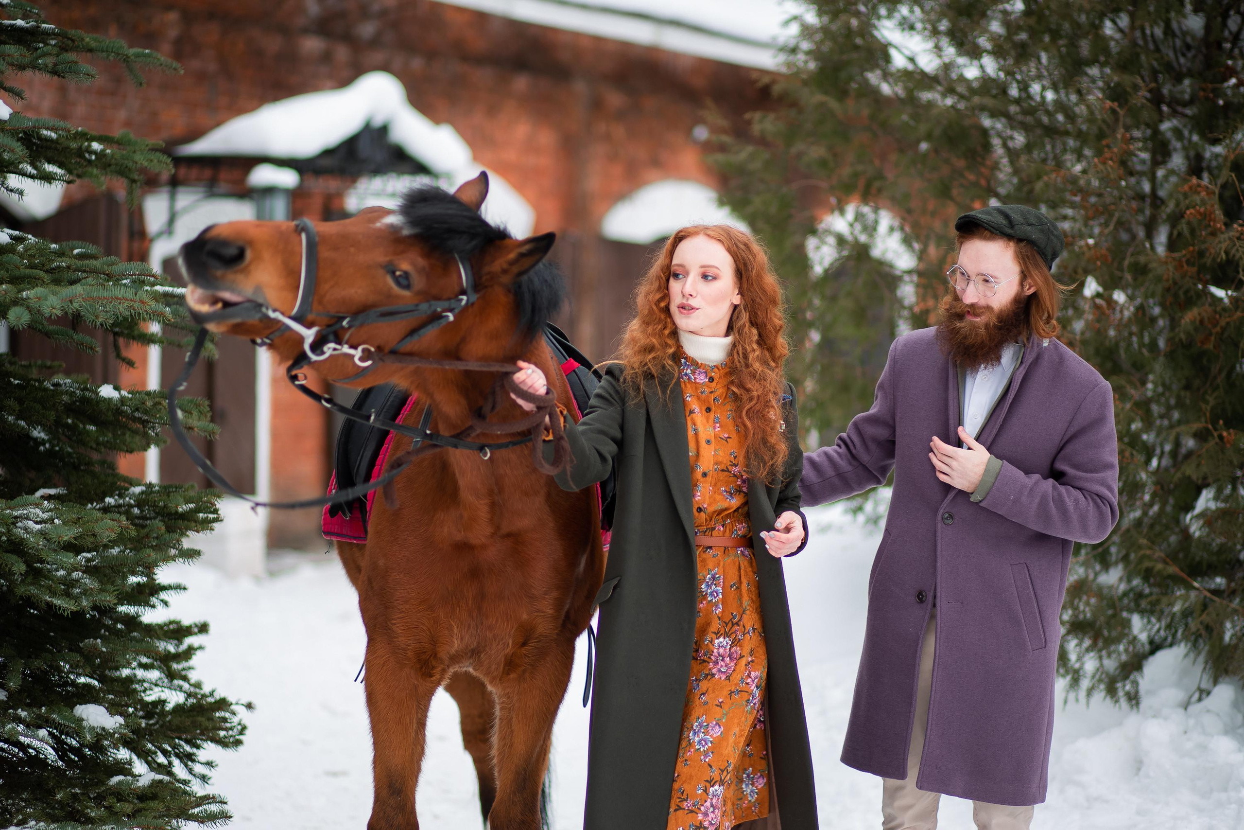ЗИМНЯЯ ЛАВ СТОРИ НА КОНЮШНЕ. Семейный и свадебный фотограф в Санкт-Петербурге Таша Семёнова