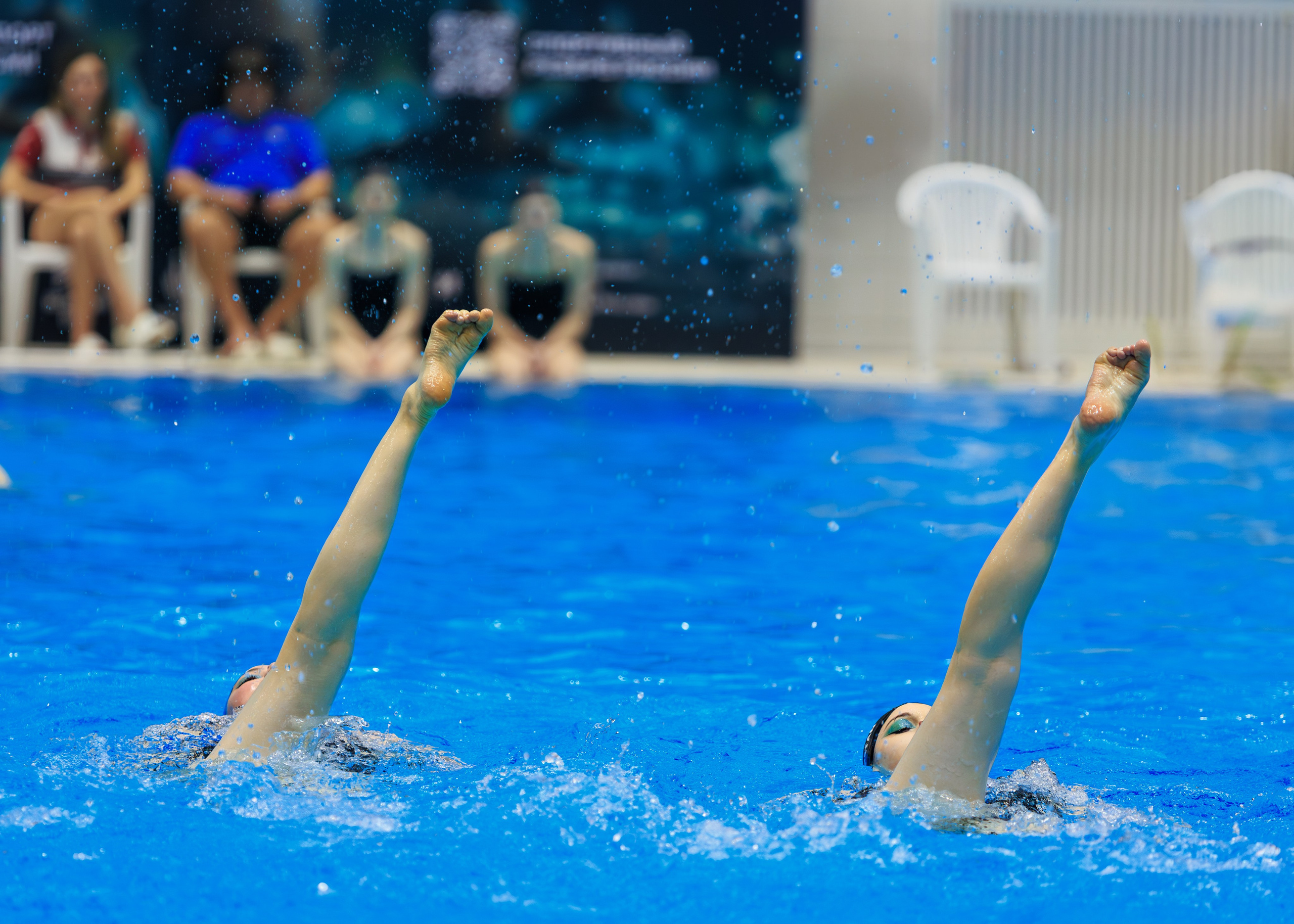 Тренировка перед соревнованиями по синхронному плаванию. Выпускные альбомы и школьный фотограф в Подольске, Троицке, Щербинке, Москве и Московской области