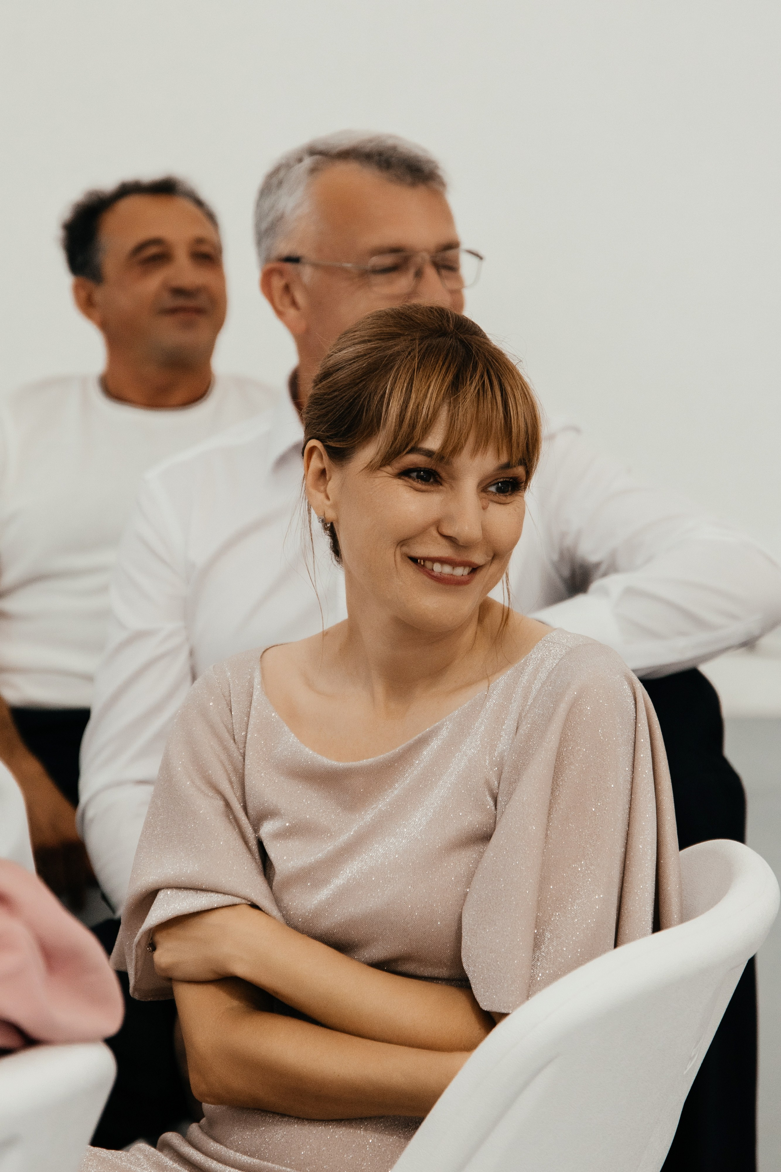 Я создаю профессиональные фотографии, которые сохраняют эмоции, детали и атмосферу вашего праздника. Свадебный фотограф во Владивостоке