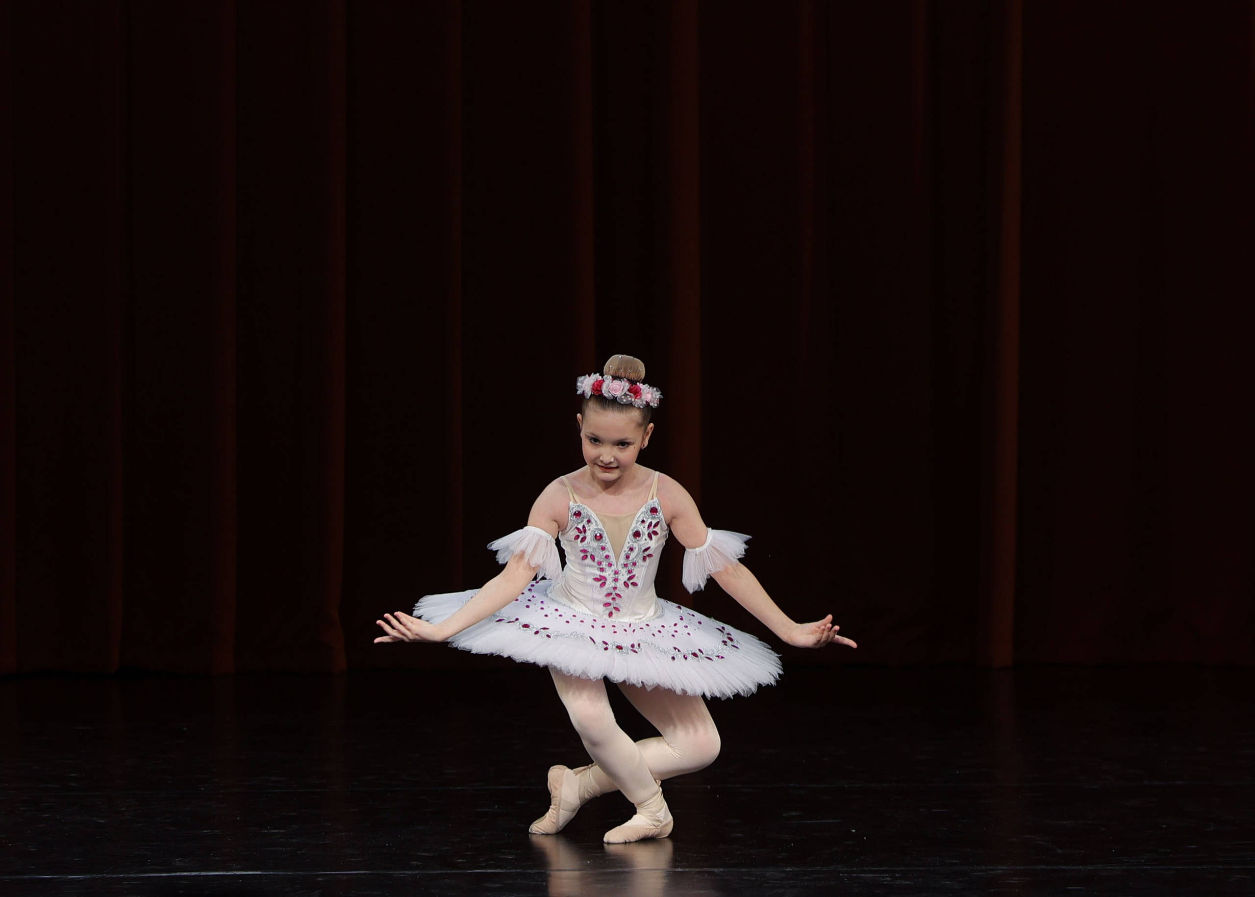 Фестиваль хореографического искусства «КУБОК ЛЕГЕНДЫ — 2025». Выпускные альбомы и школьный фотограф в Подольске, Троицке, Щербинке, Москве и Московской области