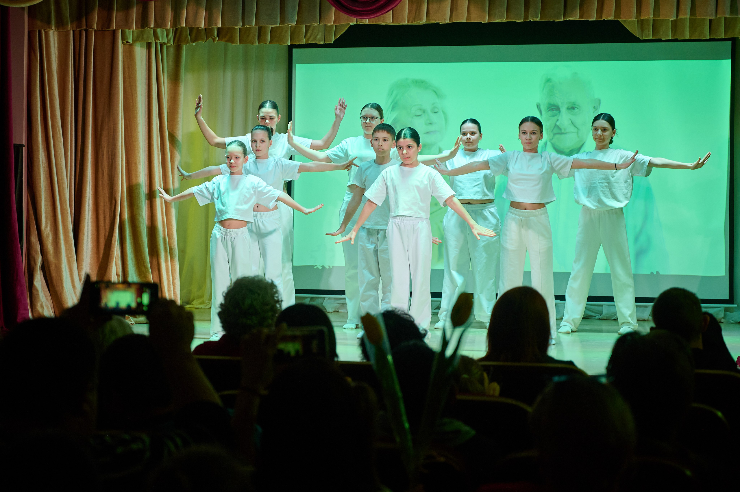 8 марта в Виноградном. Жизнь курорта Кабардинка в фотографиях