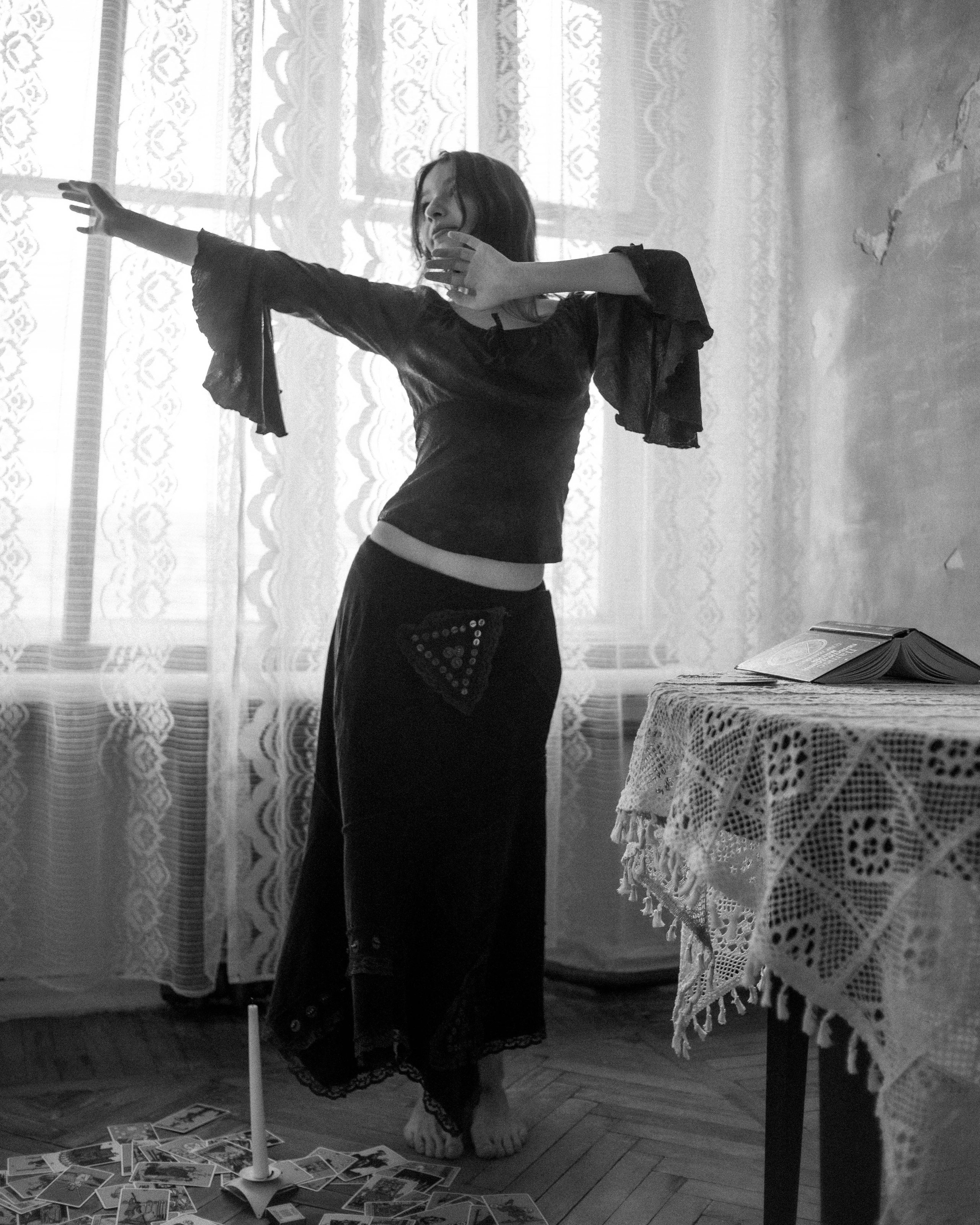 Аня. Женский фотограф. Создатель украшений ручной работы. Модель
