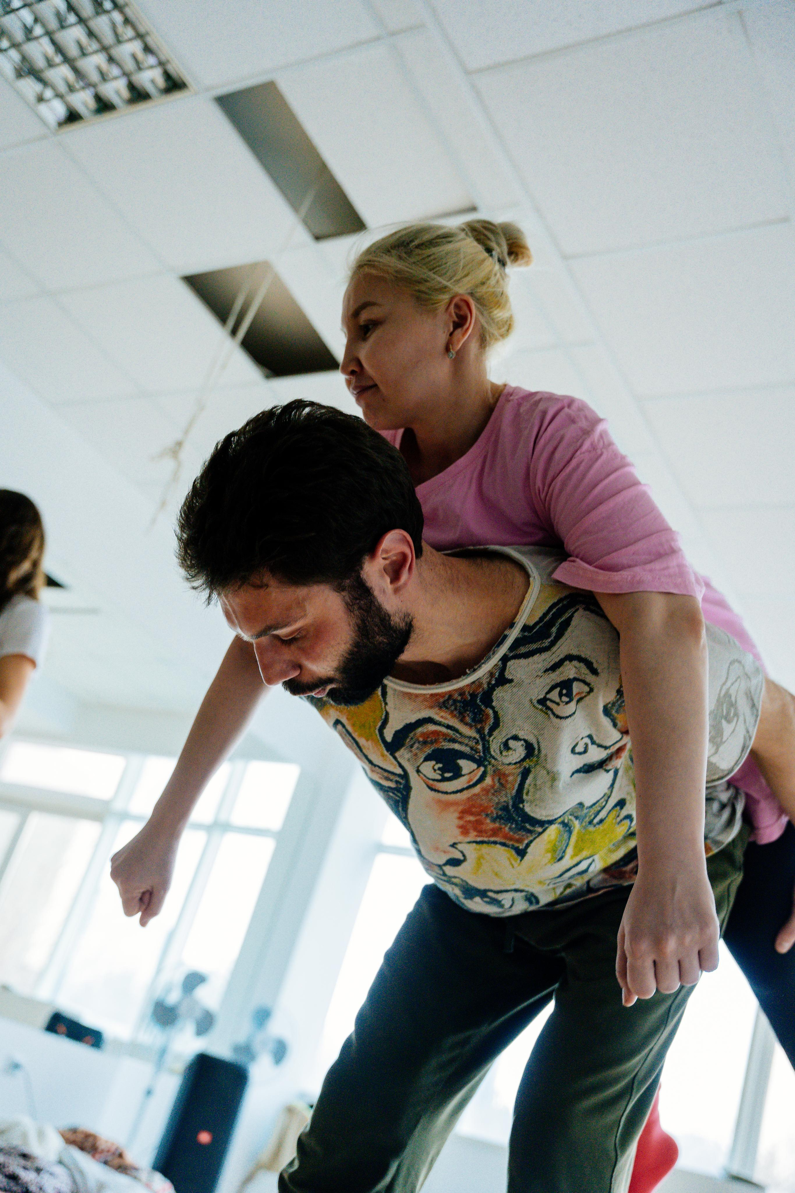 Репортаж с мастер-класса Контактной импровизации. Репортажный фотограф в Астане — Диана Калтаева, портретный фотограф