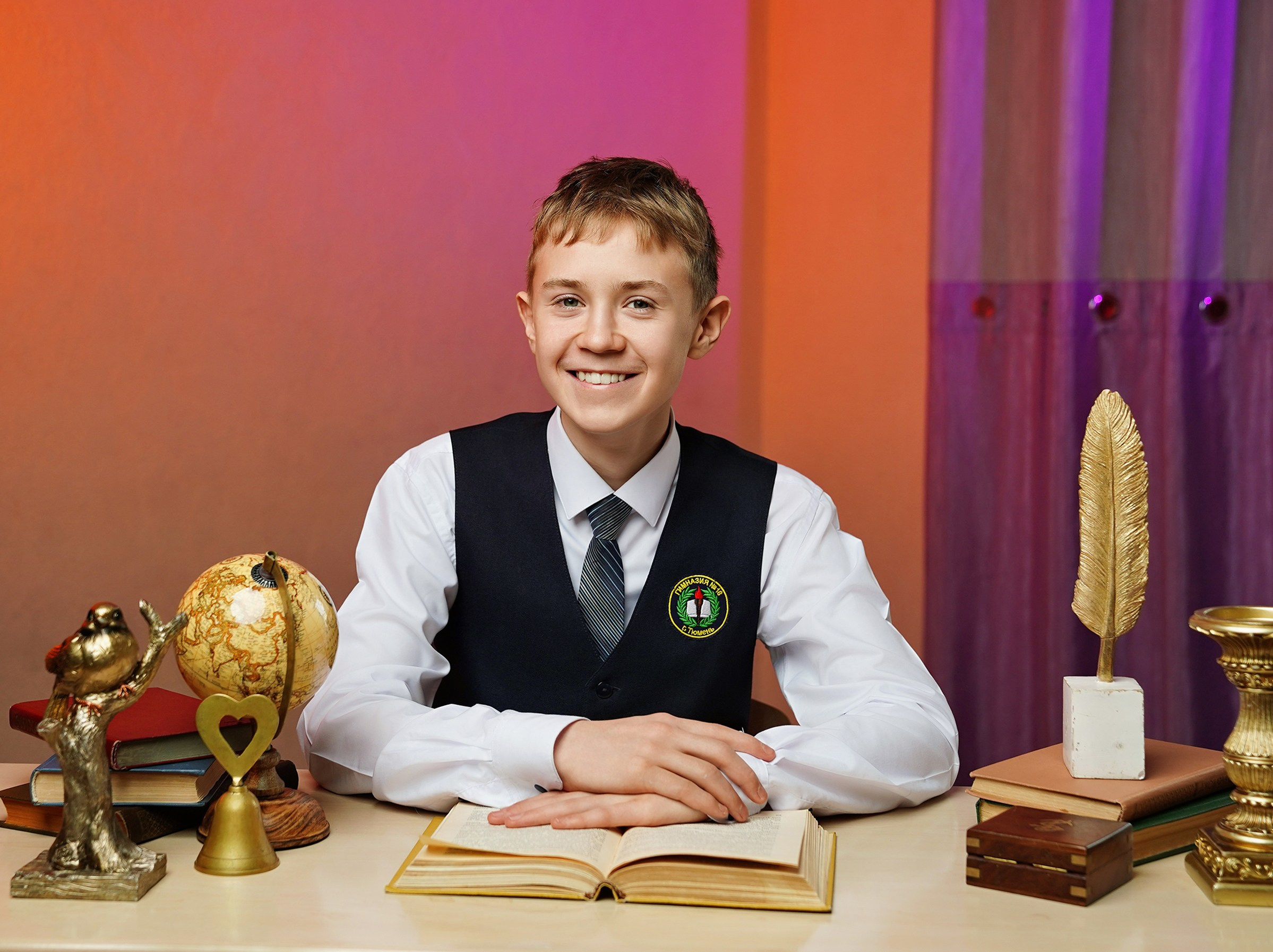 Виньетка + портреты. GOTRA — выпускные альбомы в Тюмени