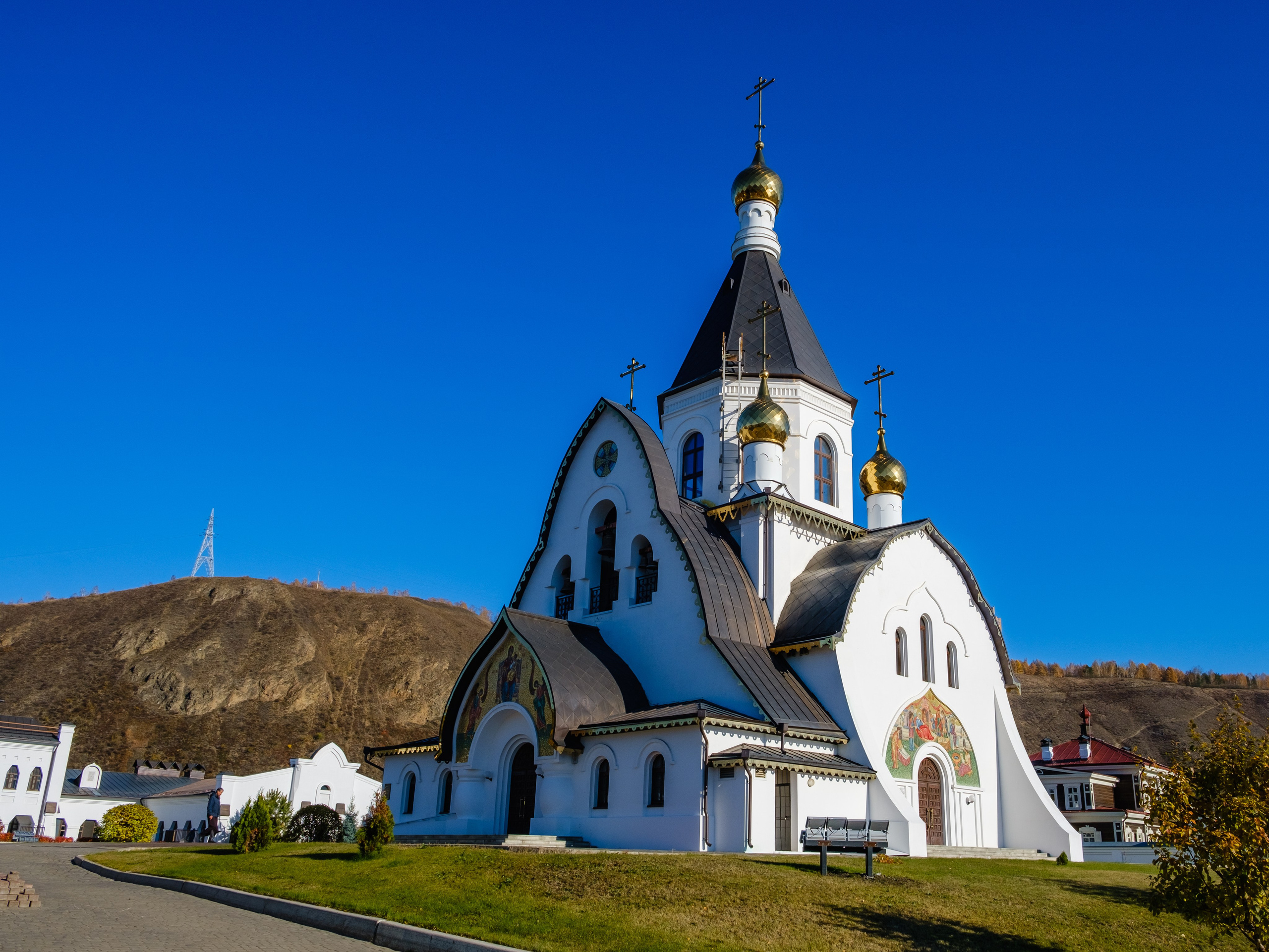 Успенский православный храм экскурсии Красноярск индивидуальный тур фото интересные места что посмотреть куда сходить что посетить достопримечательности Красноярска фототур фотосессия аренда кабриолета аренда микроавтобуса трансфер цена заказать экскурсию программа маршрут смотровые площадки видовые красивые места Национальный парк заповедник Столбы Дивногорск Красноярская ГЭС путешествие туристический маршрут место силы Часовня Параскевы Пятницы Коммунальный мост остров Татышев Бобровый лог Николаевская сопка набережная Енисея село Овсянка музей Астафьева Караульная гора Виноградовский мост гид экскурсовод индивидуальная экскурсия фотосъемка виды на Енисей фанпарк Бобровый лог парк флоры и фауны Роев ручей Торгашинский хребет скала Такмак вантовый мост куда сходить цены расписание заказать онлайн экскурсионное обслуживание трансфер на комфортабельном автобусе