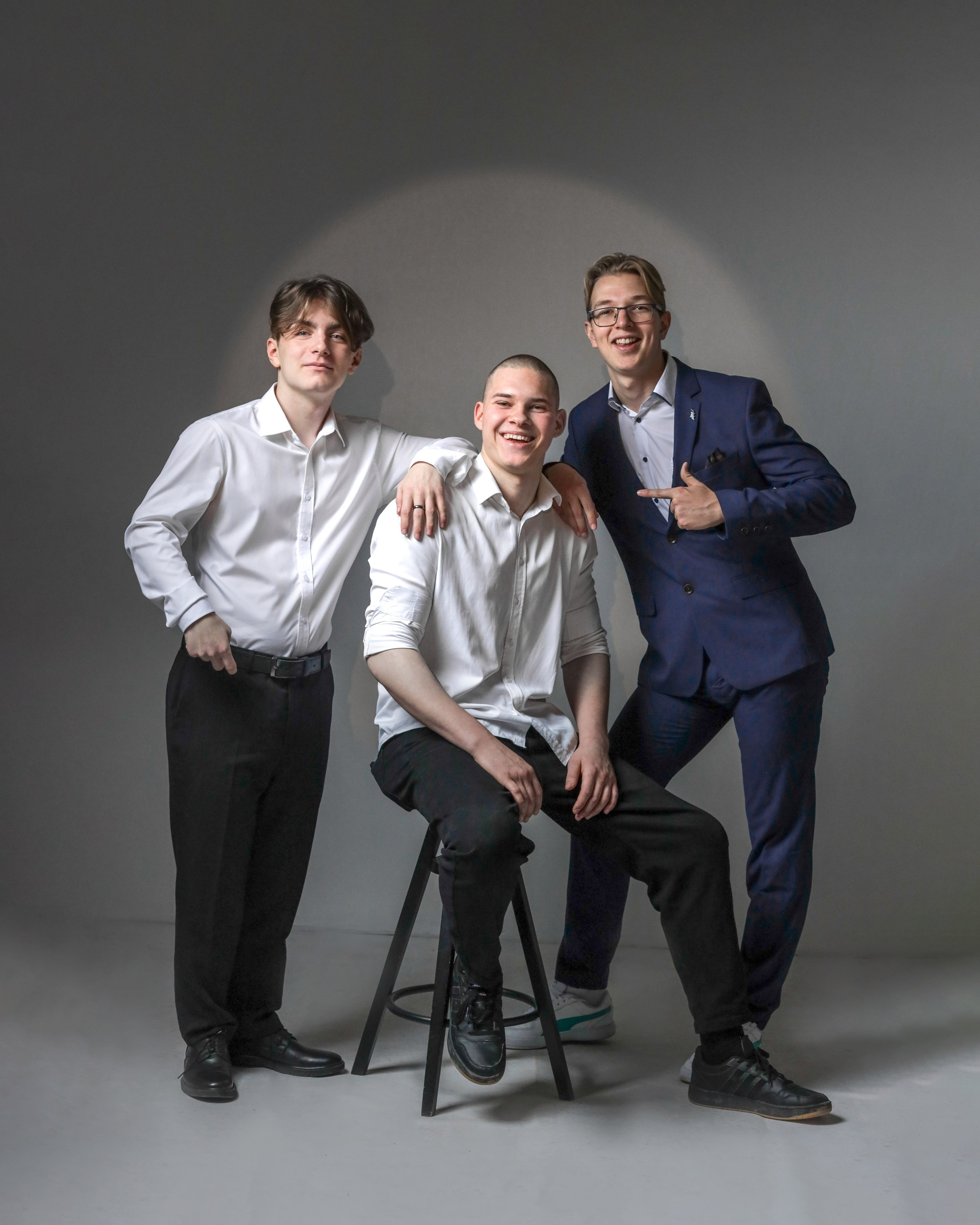 Выпускной альбом «Софиты». Выпускные альбомы в Тюмени для школ, садов, вузов спортивных секций