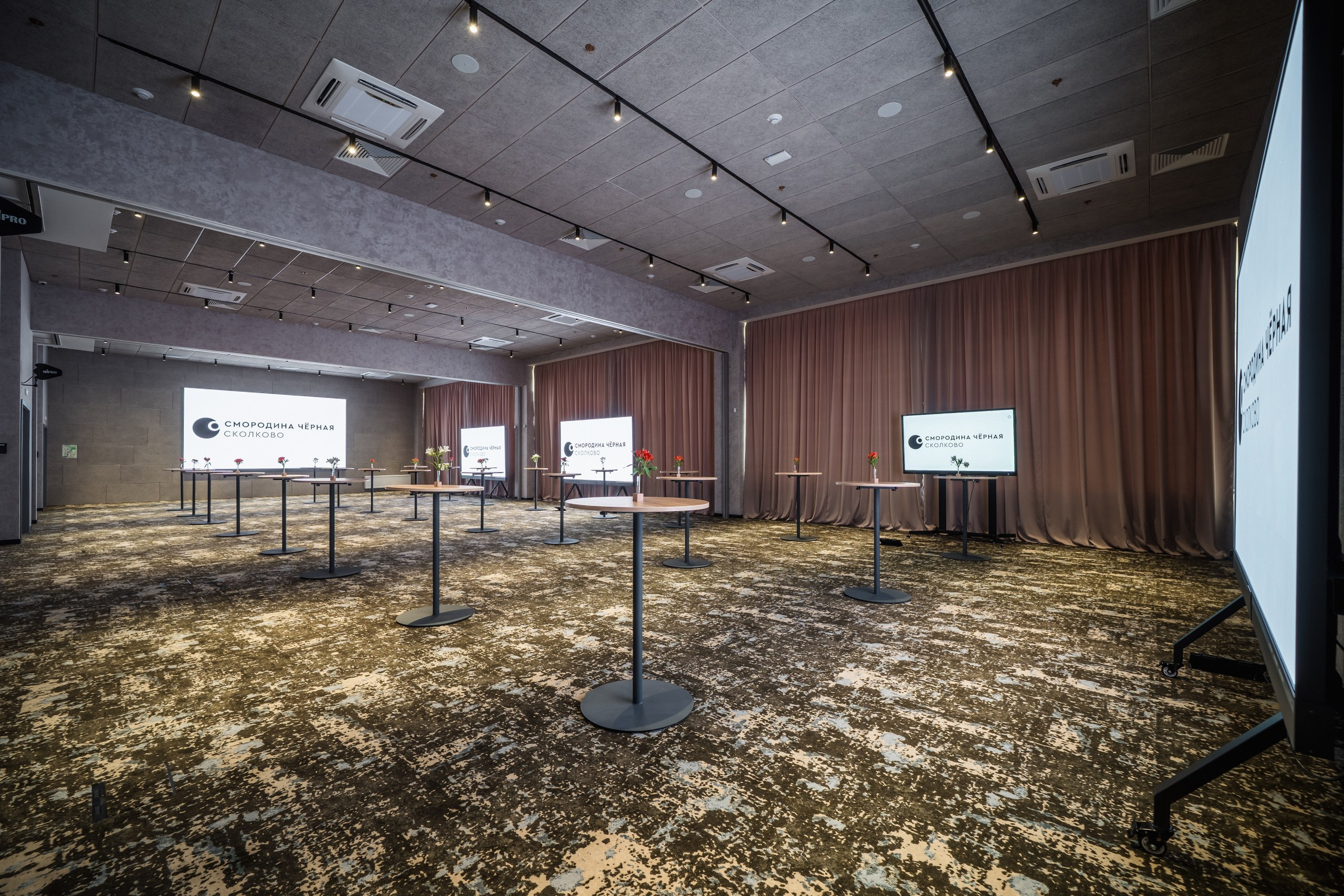 Chernaya Smorodina Skolkovo Hotel. Svyatoslav Bunkov | photographer