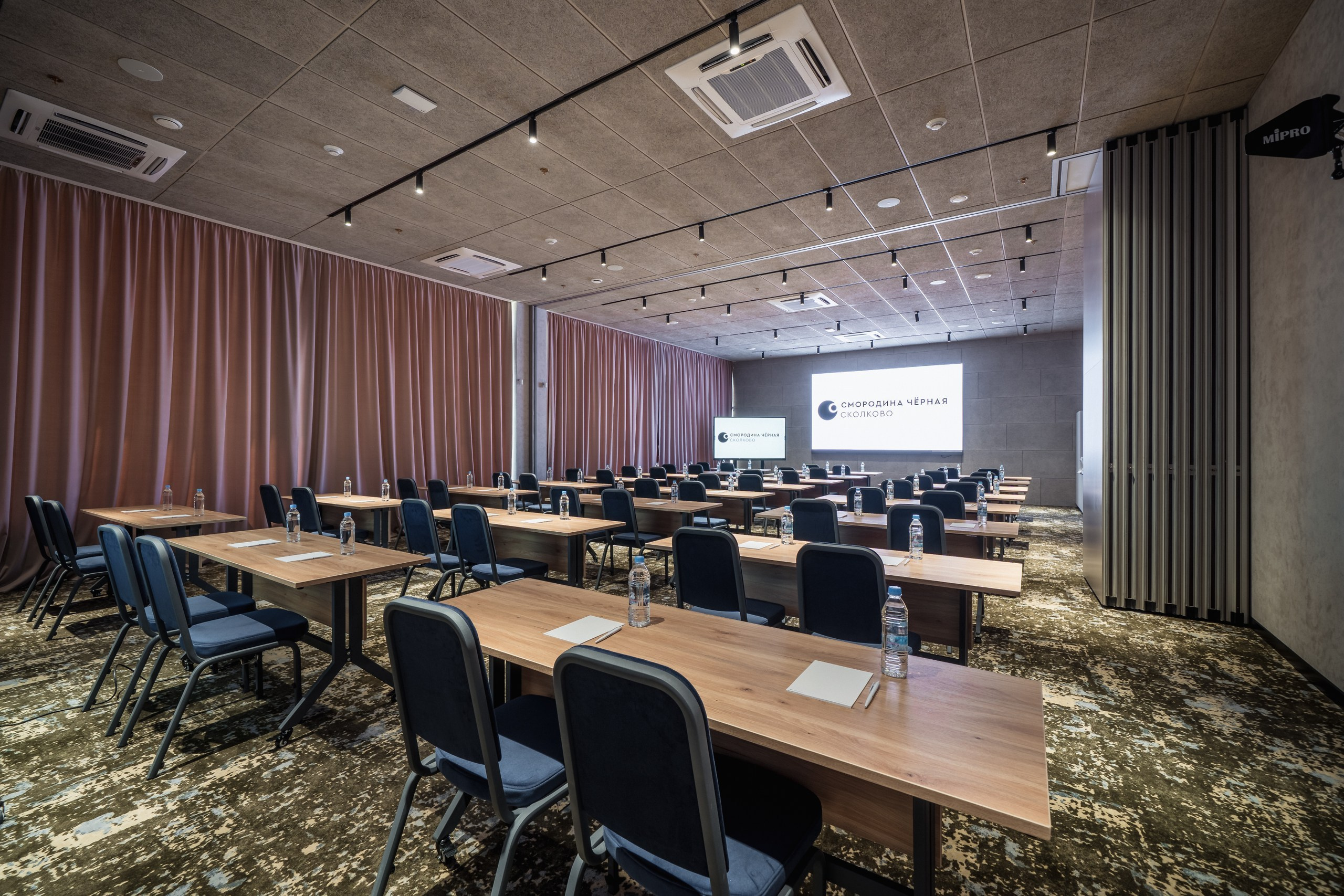Chernaya Smorodina Skolkovo Hotel. Svyatoslav Bunkov | photographer