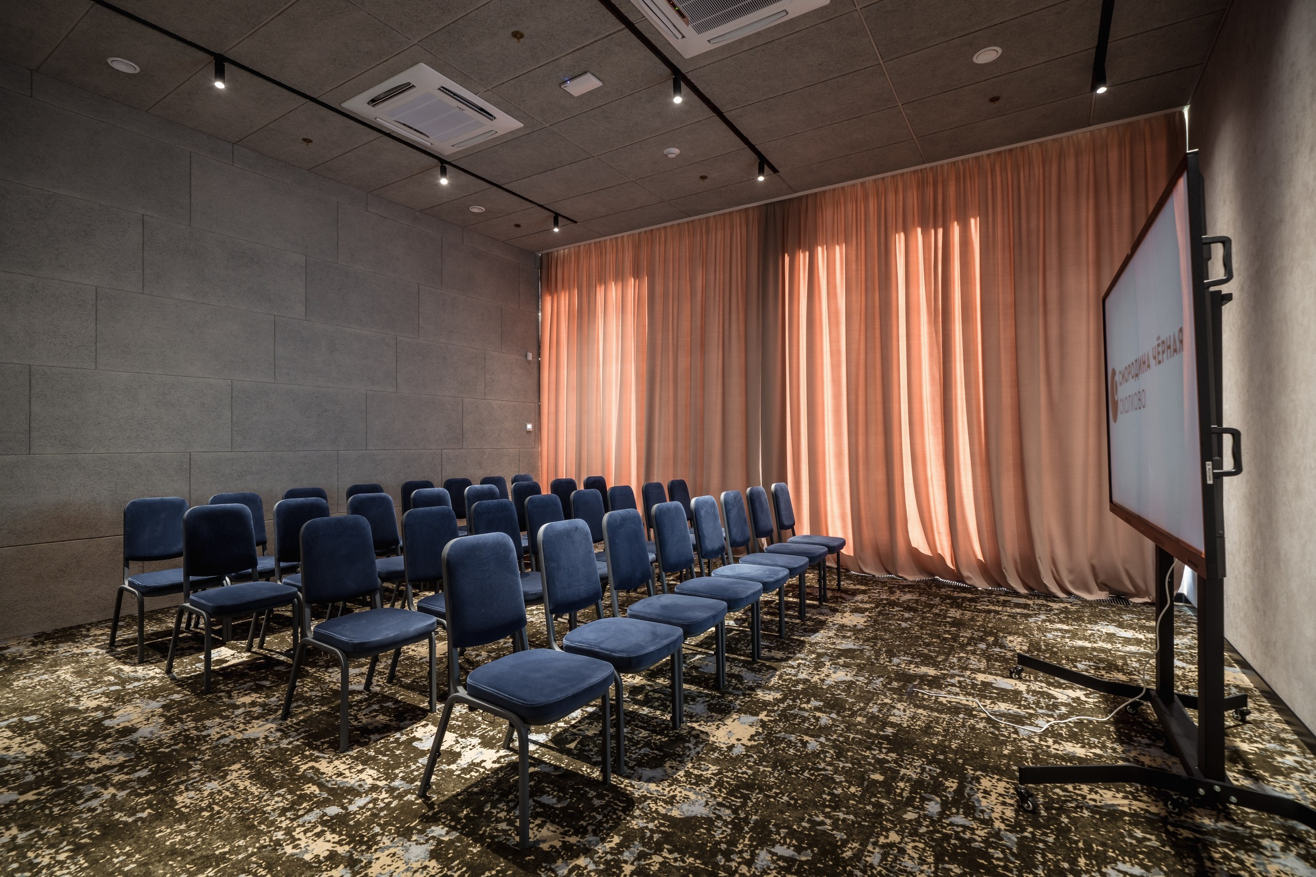 Chernaya Smorodina Skolkovo Hotel. Svyatoslav Bunkov | photographer