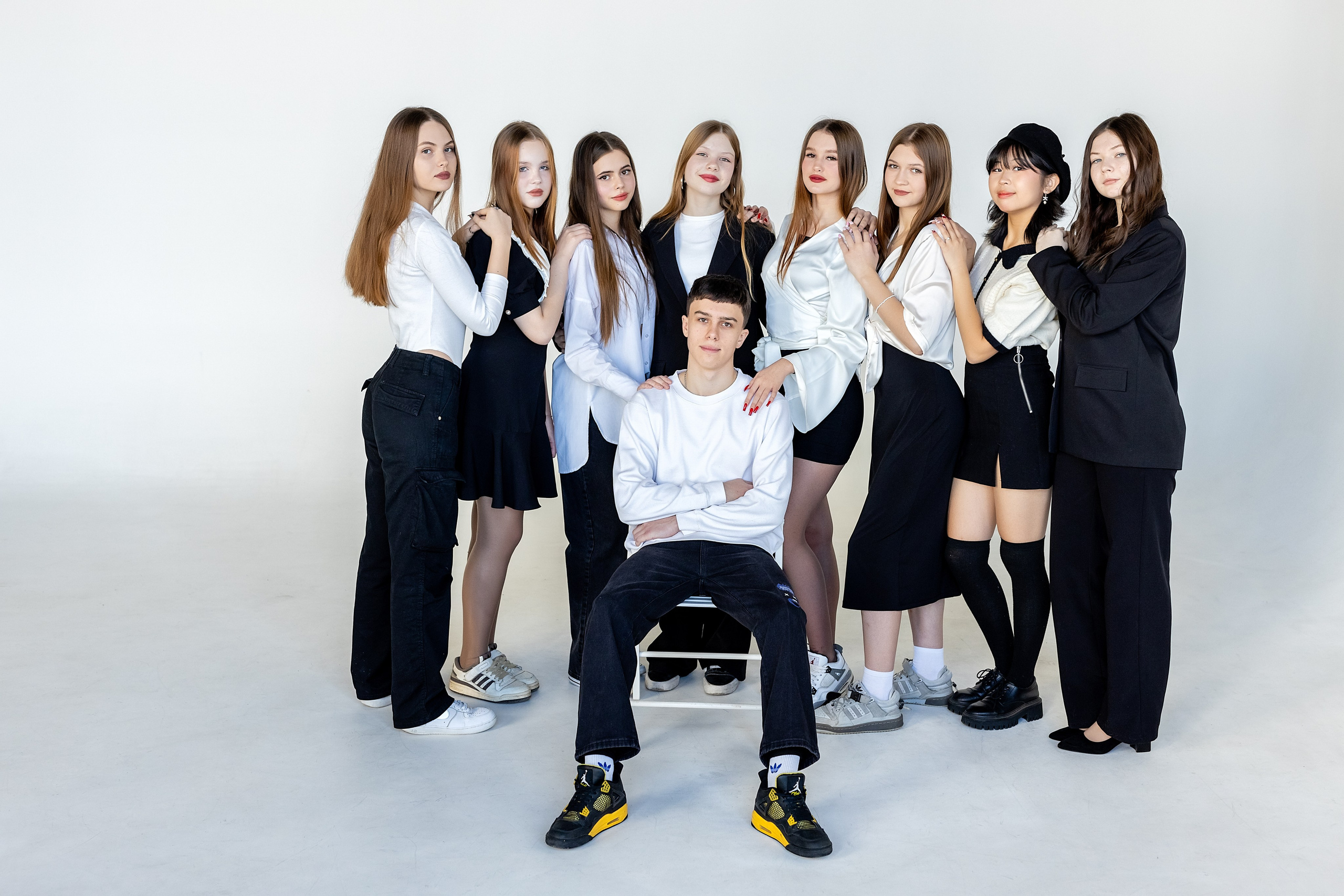 Школа 71, 9 класс. Владивосток. Стильный выпускной альбом Владивосток фотограф Вероника Мигачева